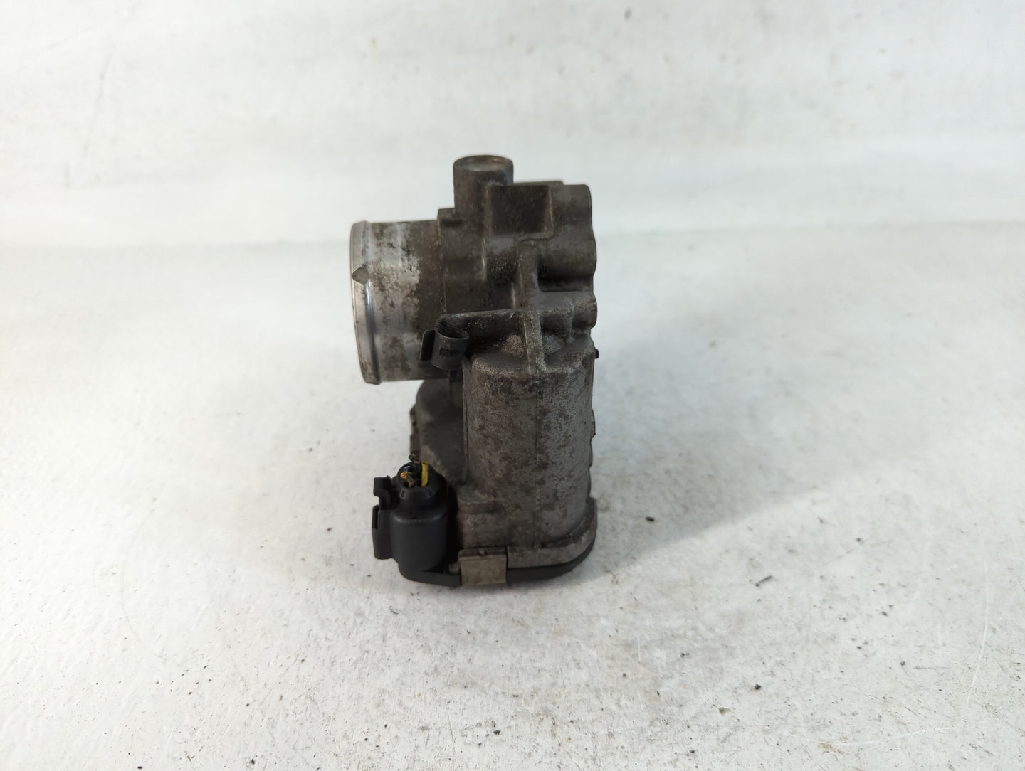 2011-2014 Ford Fiesta Throttle Body P/N:7S7G-9F991-B7A Fits Fits 2011 2012 2013 2014 OEM Used Auto Parts - Oemusedautoparts1