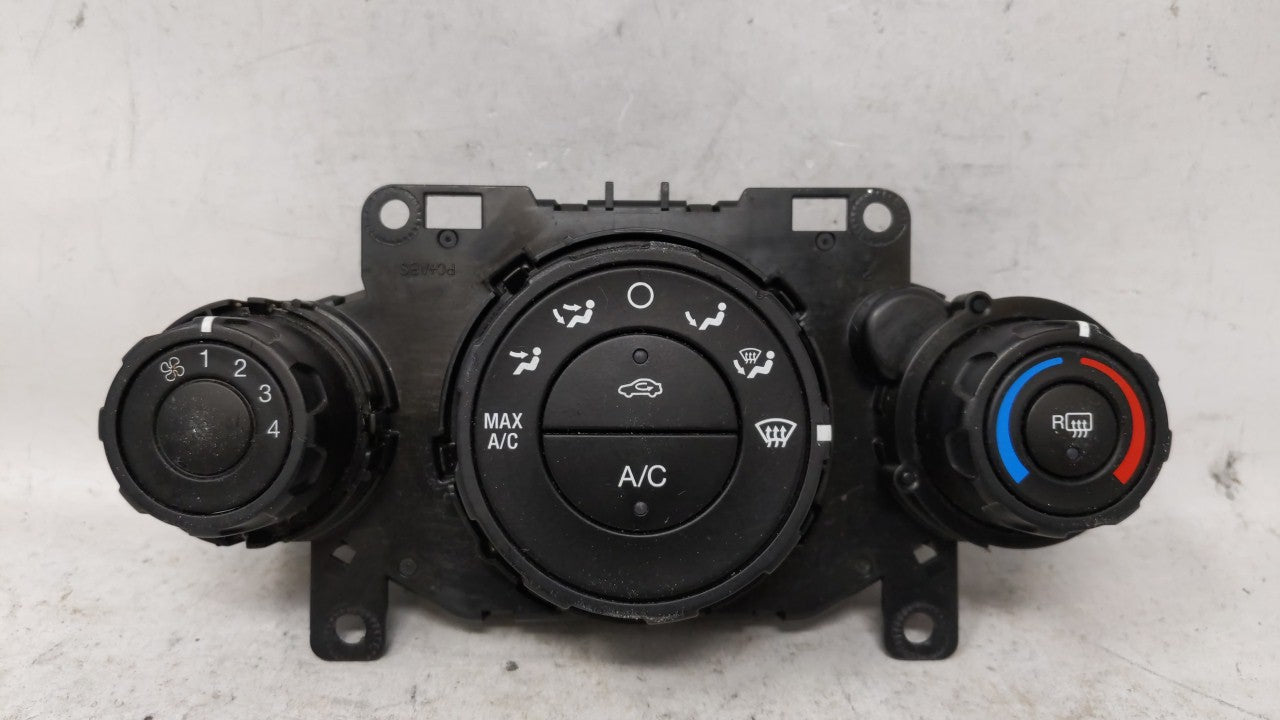 2011-2013 Ford Fiesta Climate Control Module Temperature AC/Heater Replacement P/N:AE83-19980-AF AE83-19980-AH Fits OEM Used