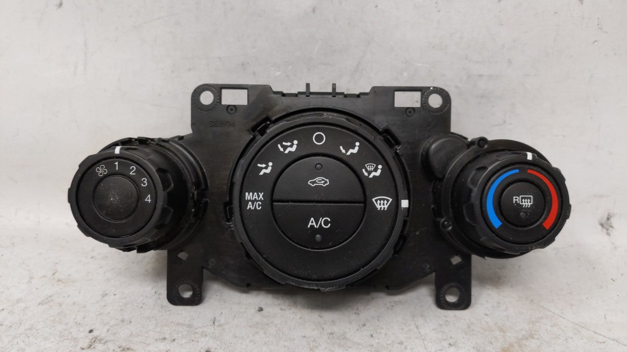 2011-2013 Ford Fiesta Climate Control Module Temperature AC/Heater Replacement P/N:AE83-19980-AF AE83-19980-AH Fits OEM Used