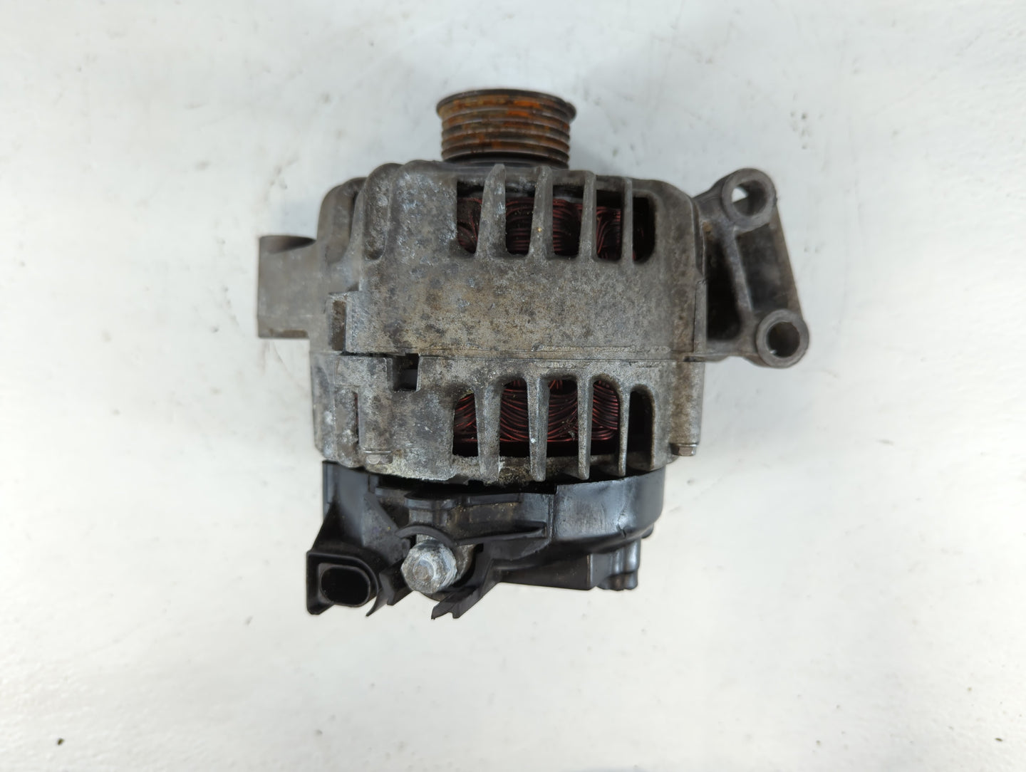 2011-2019 Ford Fiesta Alternator Replacement Generator Charging Assembly Engine OEM P/N:2608513 C AE8T-10300-AA Fits OEM Use
