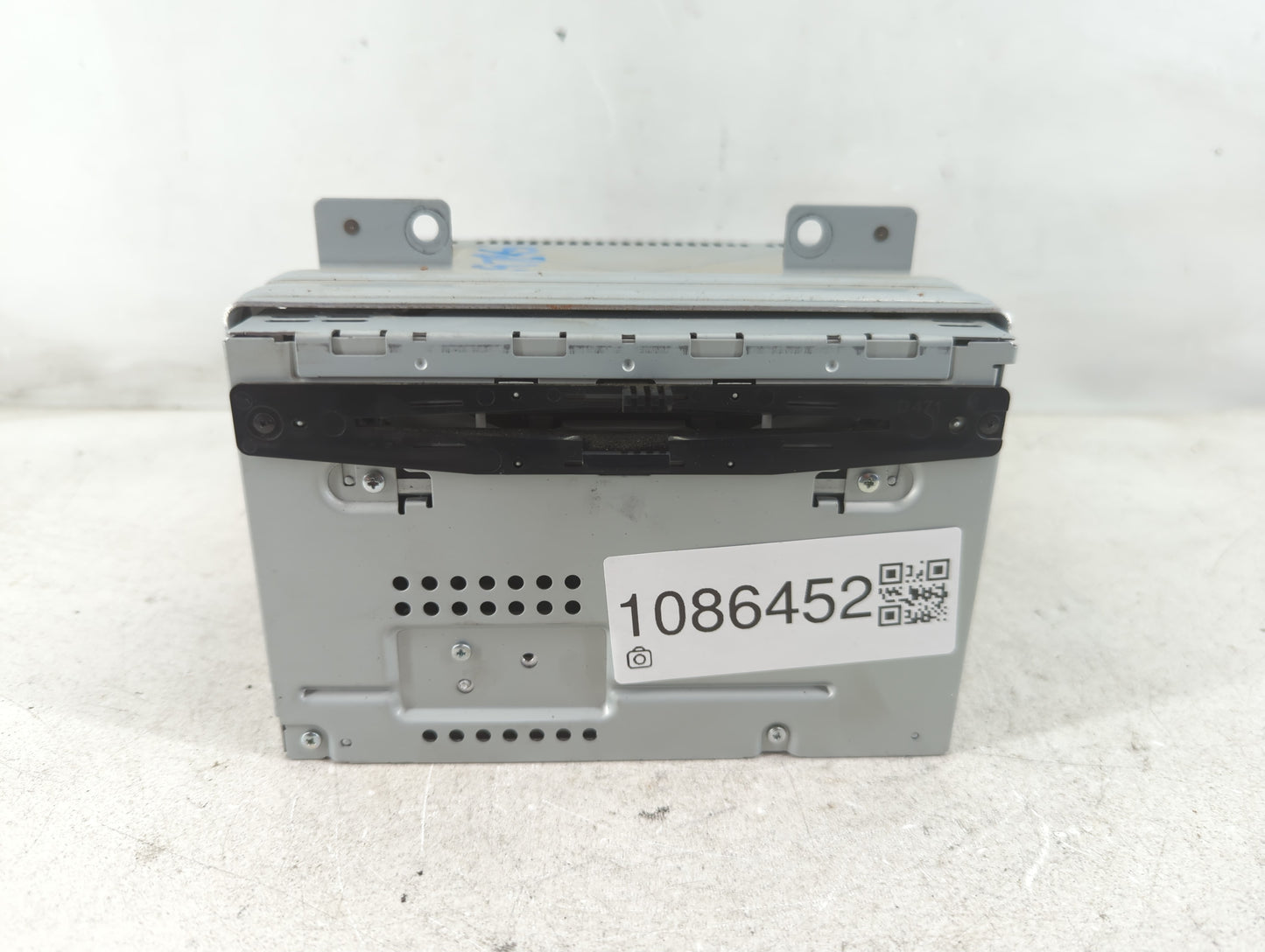 2011-2012 Ford Flex Radio AM FM Cd Player Receiver Replacement P/N:CA8T-19C157-AA Fits Fits 2011 2012 OEM Used Auto Parts - 