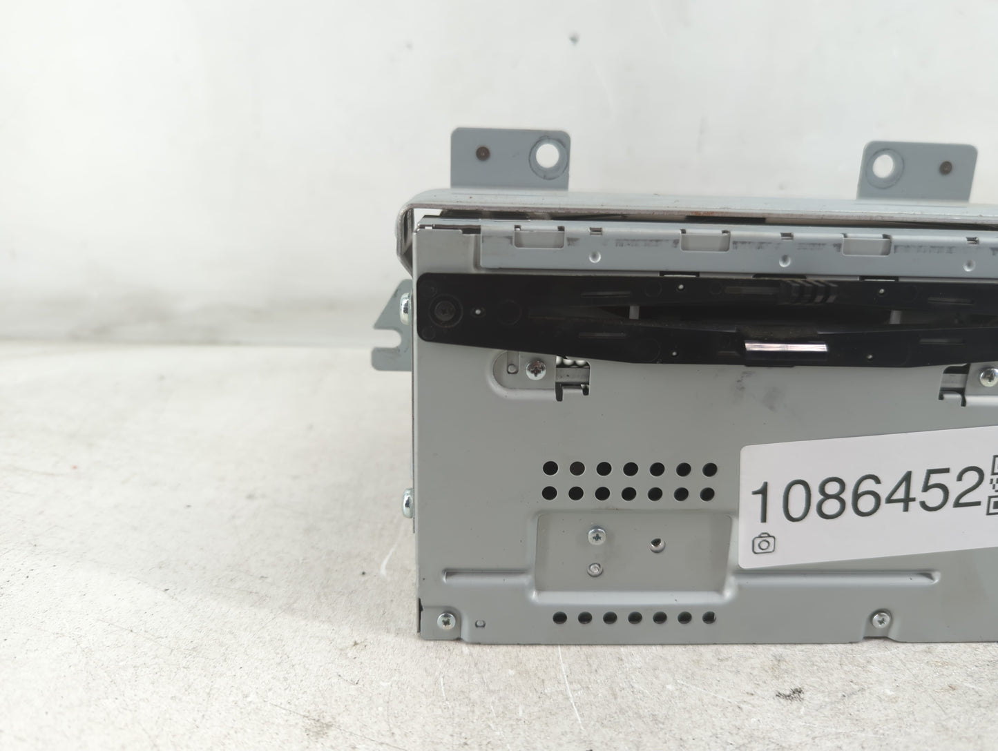 2011-2012 Ford Flex Radio AM FM Cd Player Receiver Replacement P/N:CA8T-19C157-AA Fits Fits 2011 2012 OEM Used Auto Parts - 