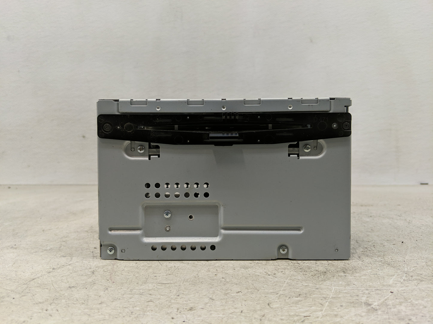 2011-2012 Ford Flex Radio AM FM Cd Player Receiver Replacement P/N:CA8T-18D822-AA Fits Fits 2011 2012 OEM Used Auto Parts - 