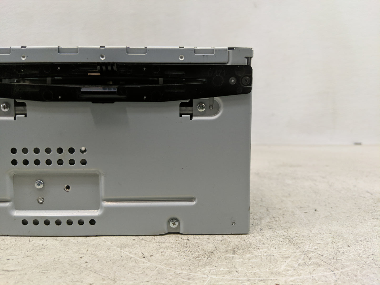 2011-2012 Ford Flex Radio AM FM Cd Player Receiver Replacement P/N:CA8T-18D822-AA Fits Fits 2011 2012 OEM Used Auto Parts - 