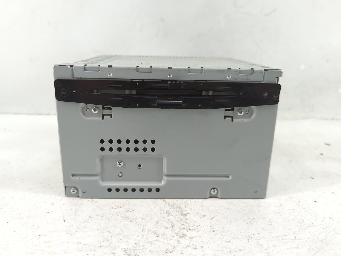 2011-2012 Ford Flex Radio AM FM Cd Player Receiver Replacement P/N:CA8T-18D822-AA Fits Fits 2011 2012 OEM Used Auto Parts - 