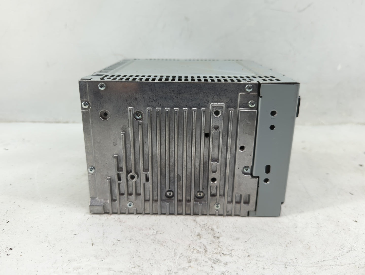 2011-2012 Ford Flex Radio AM FM Cd Player Receiver Replacement P/N:CA8T-18D822-AA Fits Fits 2011 2012 OEM Used Auto Parts - 