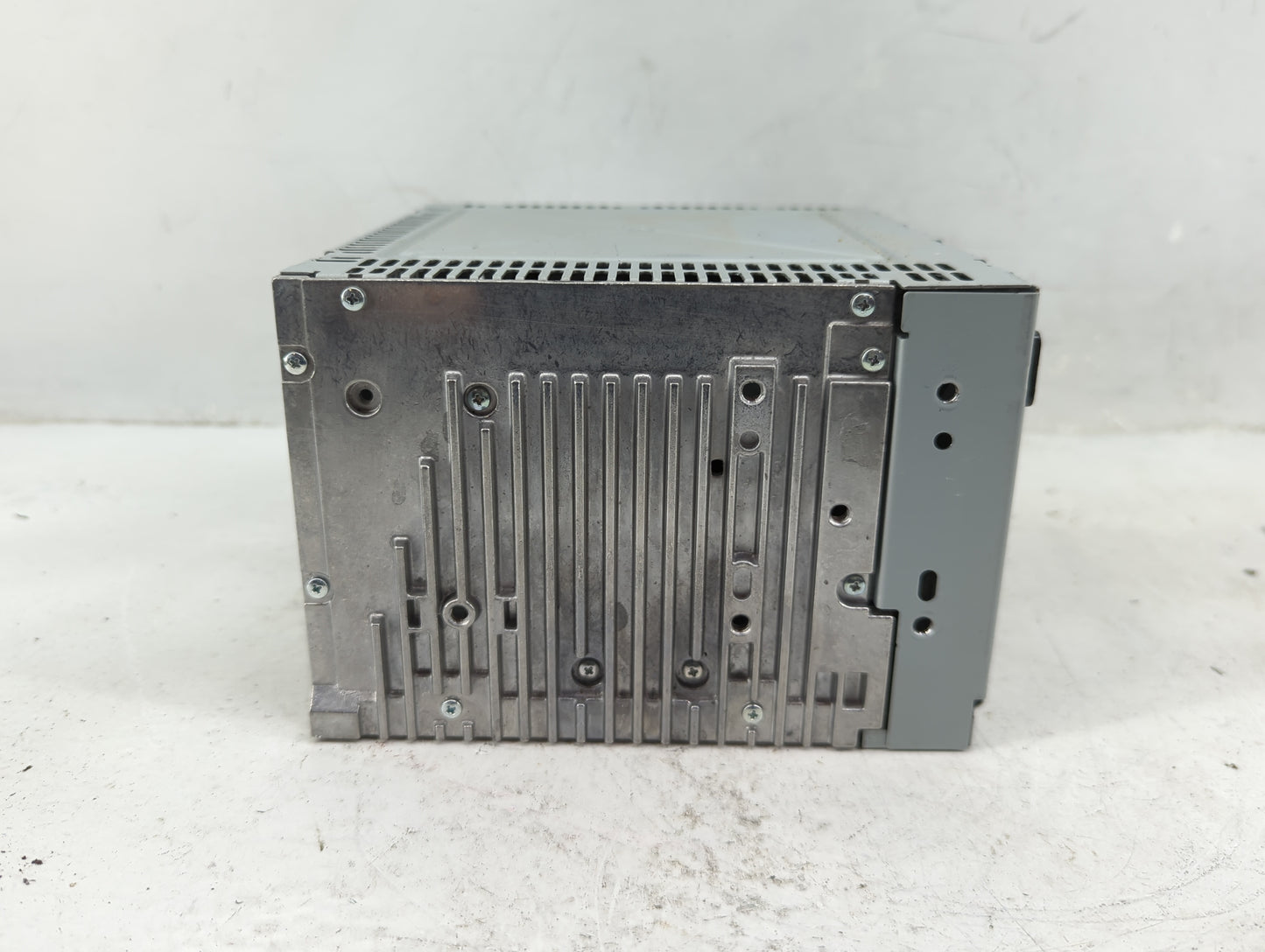 2011-2012 Ford Flex Radio AM FM Cd Player Receiver Replacement P/N:CA8T-18D822-AA Fits Fits 2011 2012 OEM Used Auto Parts - 