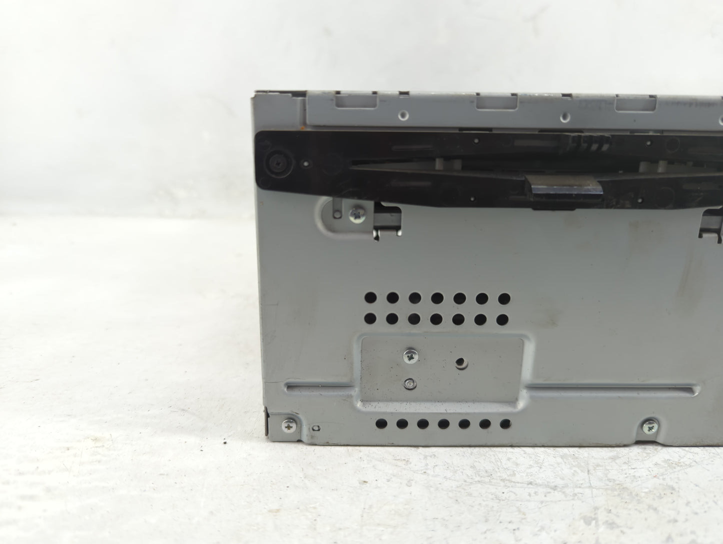 2011-2012 Ford Flex Radio AM FM Cd Player Receiver Replacement P/N:CA8T-19C157-AA Fits Fits 2011 2012 OEM Used Auto Parts - 