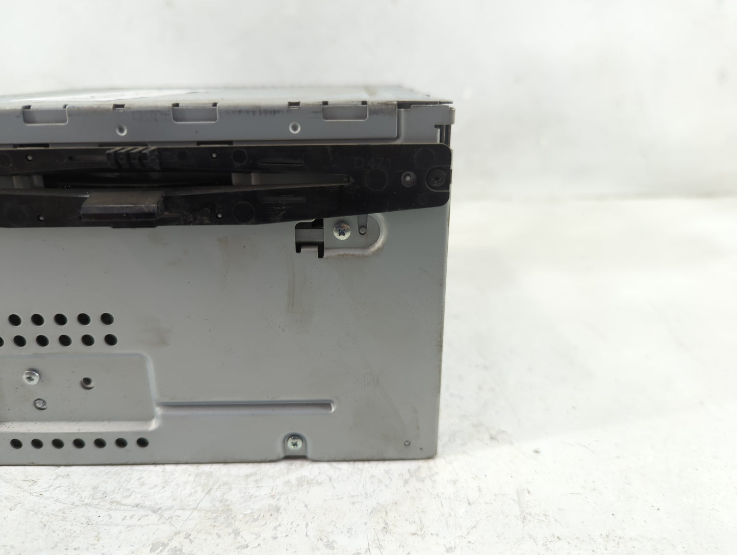 2011-2012 Ford Flex Radio AM FM Cd Player Receiver Replacement P/N:CA8T-19C157-AA Fits Fits 2011 2012 OEM Used Auto Parts - 