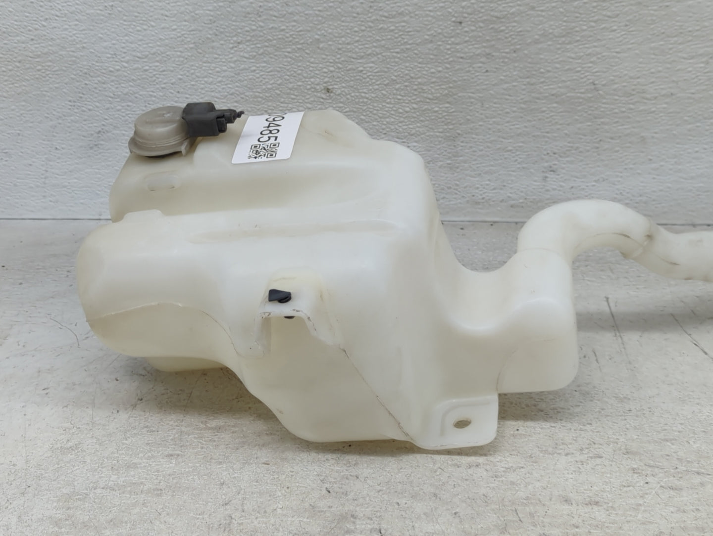2009-2012 Ford Flex Windshield Washer Fluid Reservoir Bottle Oem - Oemusedautoparts1.com