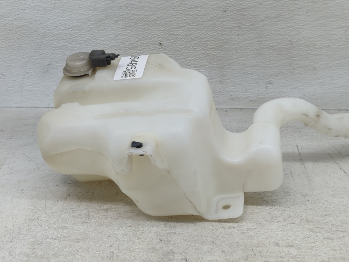 2009-2012 Ford Flex Windshield Washer Fluid Reservoir Bottle Oem - Oemusedautoparts1.com