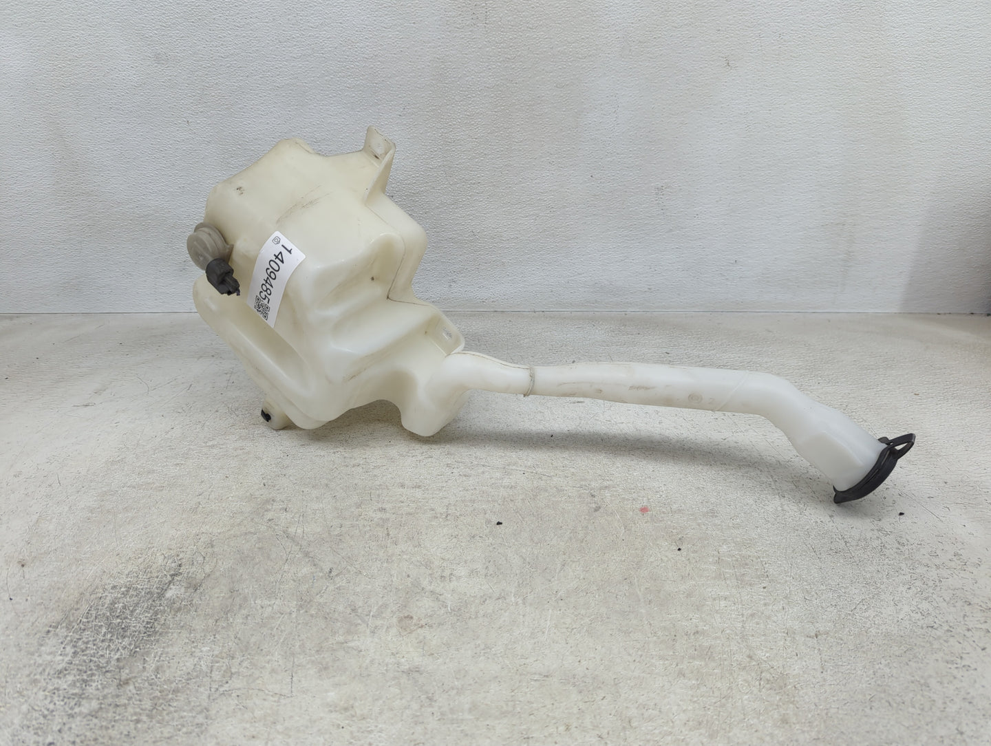2009-2012 Ford Flex Windshield Washer Fluid Reservoir Bottle Oem - Oemusedautoparts1.com
