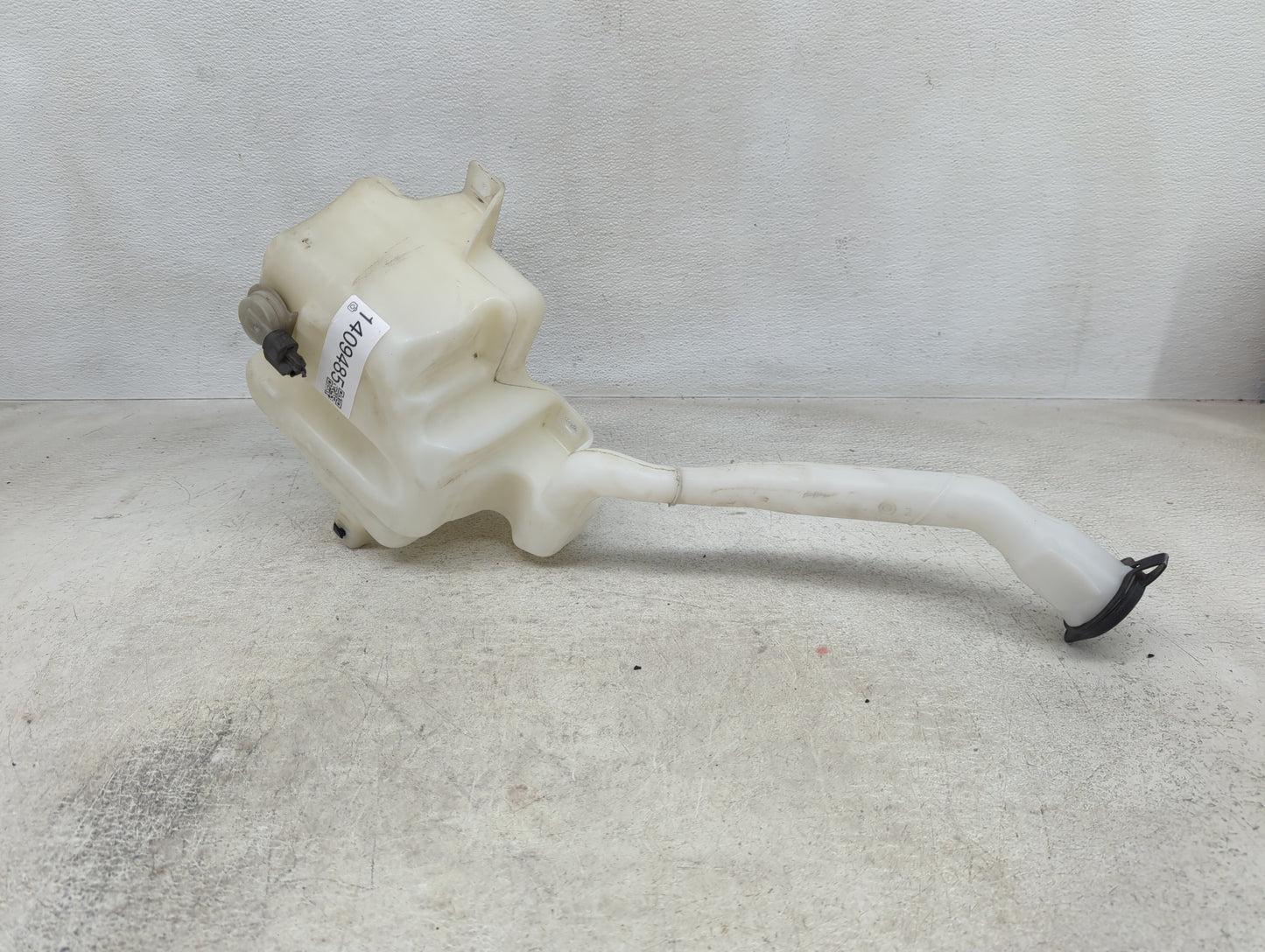 2009-2012 Ford Flex Windshield Washer Fluid Reservoir Bottle Oem - Oemusedautoparts1.com