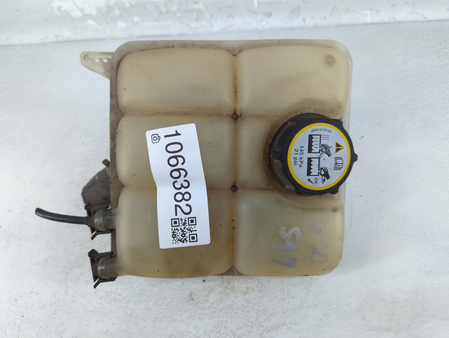 2012-2018 Ford Focus Radiator Coolant Overflow Expansion Tank Bottle - Oemusedautoparts1.com