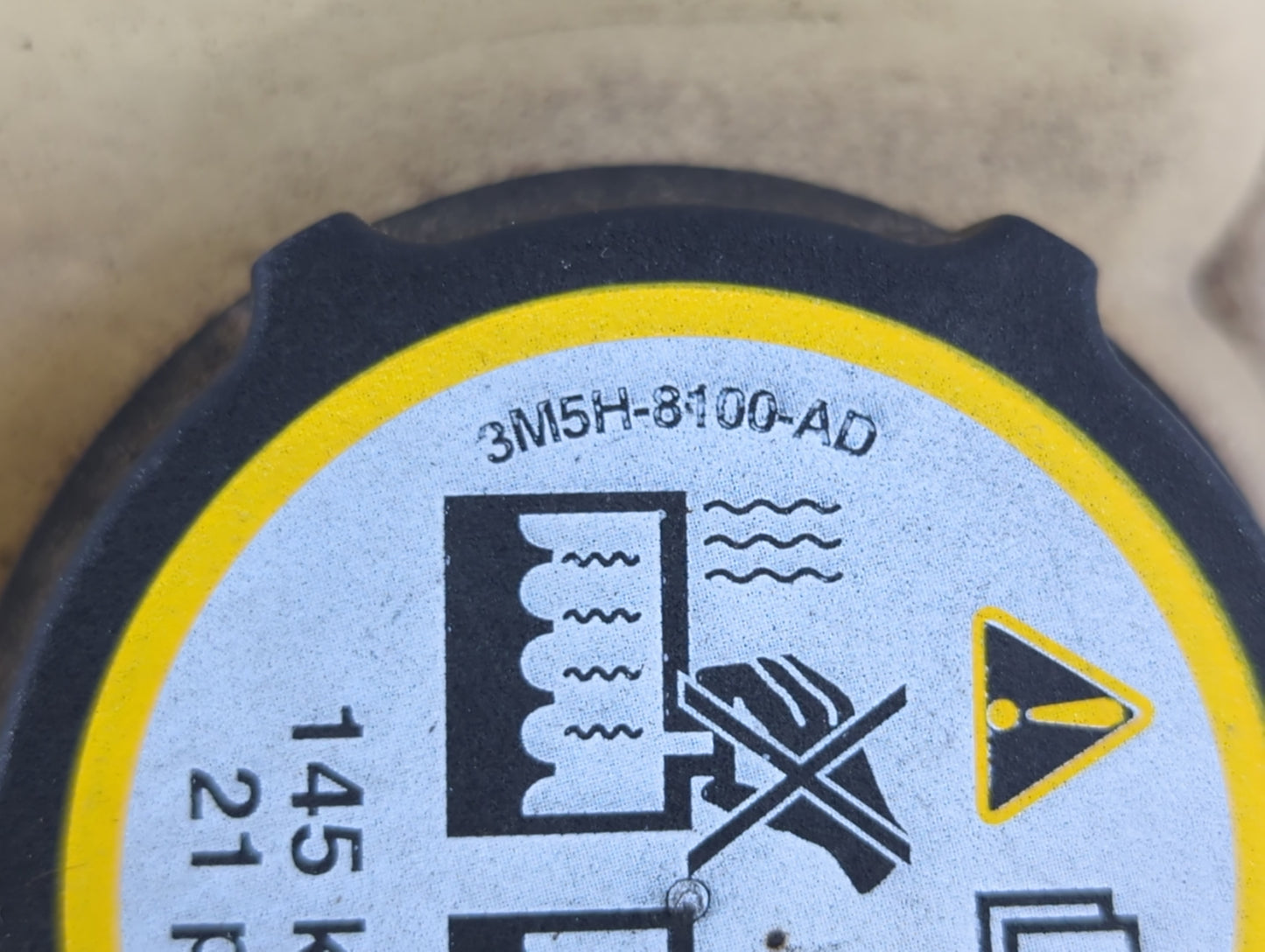 2012-2018 Ford Focus Radiator Coolant Overflow Expansion Tank Bottle - Oemusedautoparts1.com