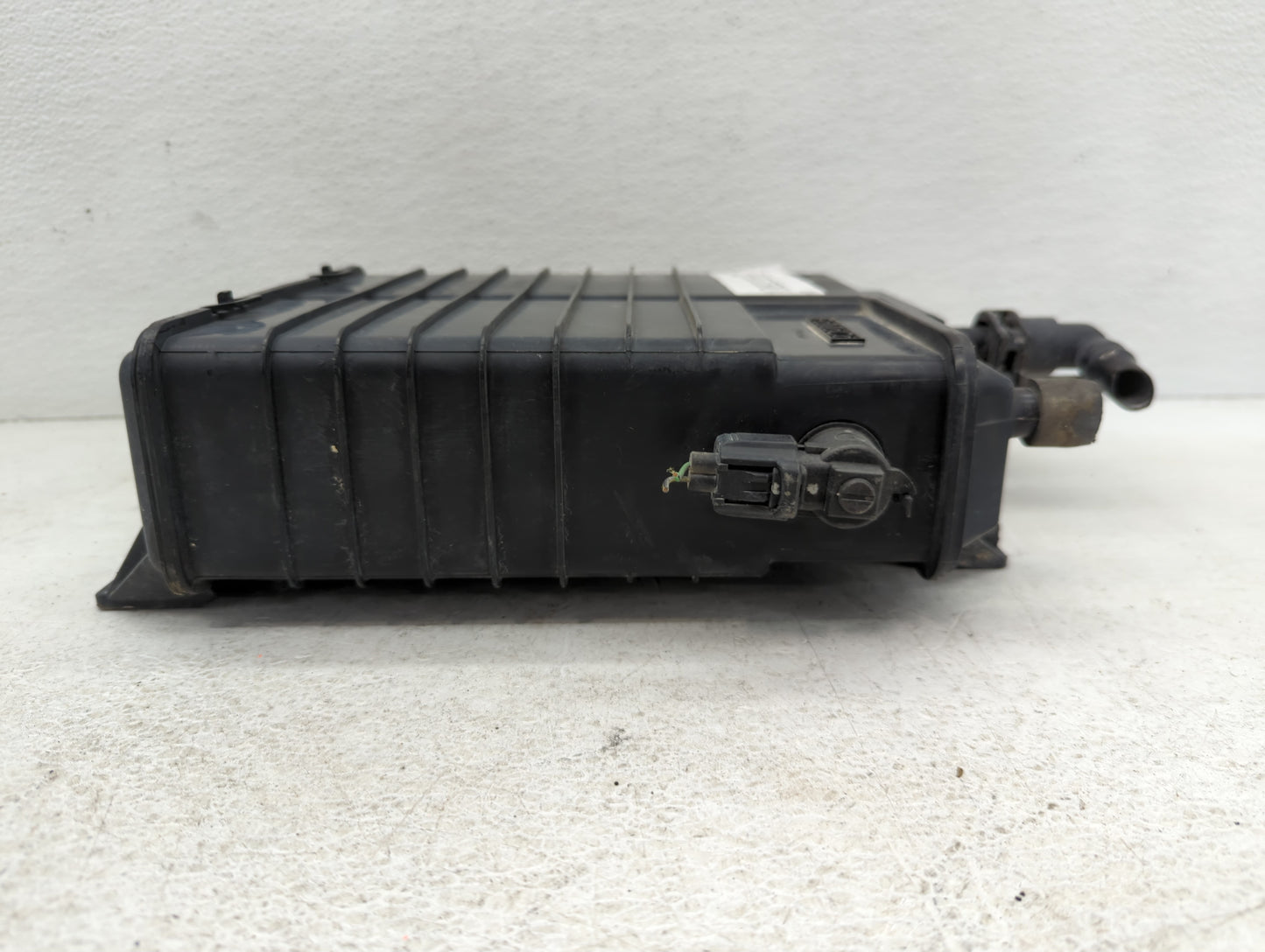 2012 Ford Focus Fuel Vapor Charcoal Canister 1082228 - Oemusedautoparts1.com
