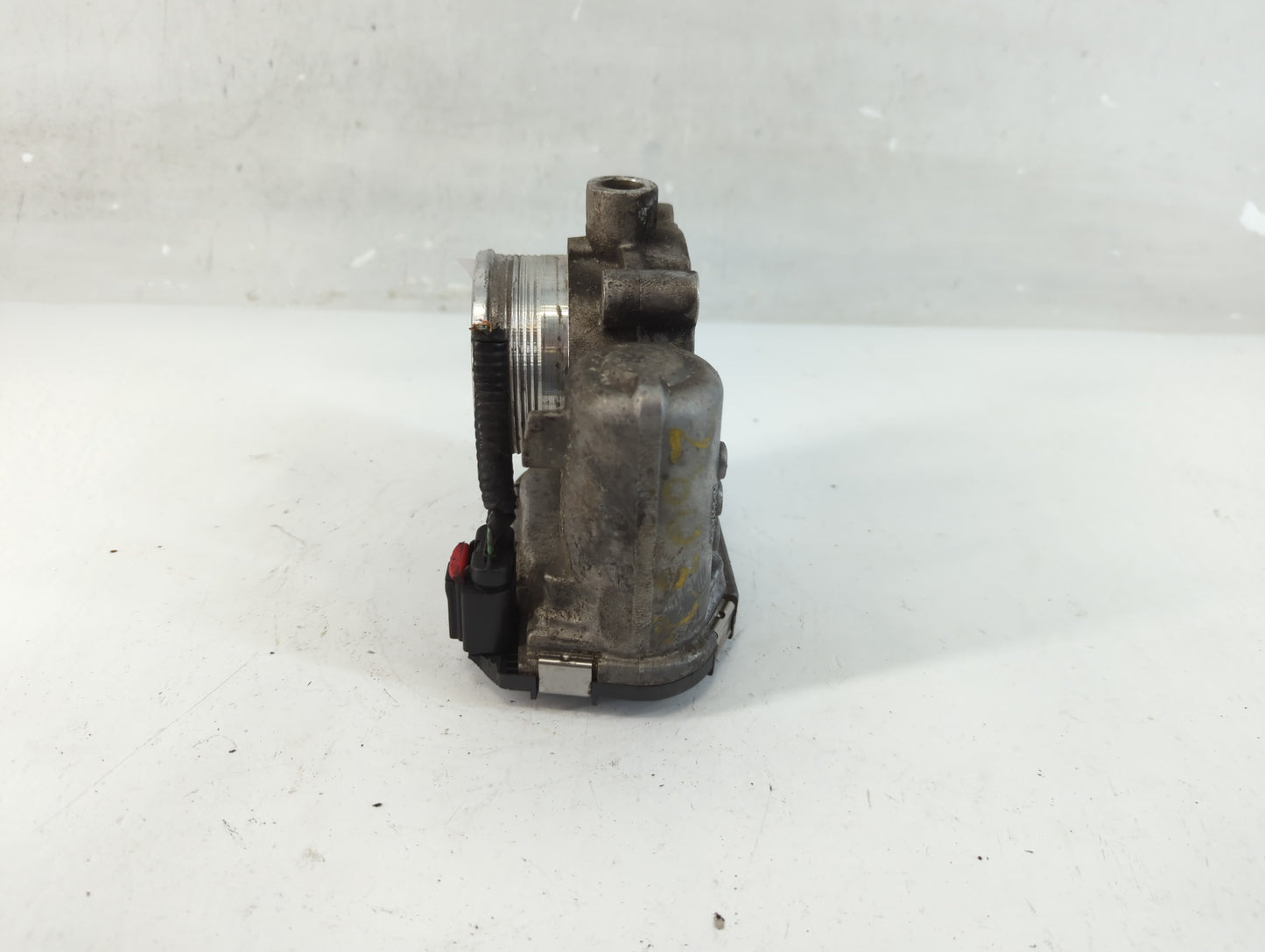 2012-2013 Ford Focus Throttle Body P/N:CM5E 9F991 AD Fits Fits 2012 2013 2014 2015 2016 2017 OEM Used Auto Parts - Oemusedau