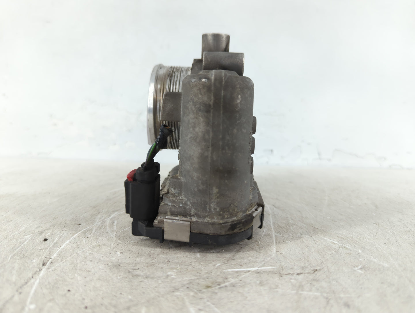 2012-2013 Ford Focus Throttle Body P/N:CM5E 9F991 AC Fits Fits 2012 2013 2014 2015 2016 2017 OEM Used Auto Parts - Oemusedau