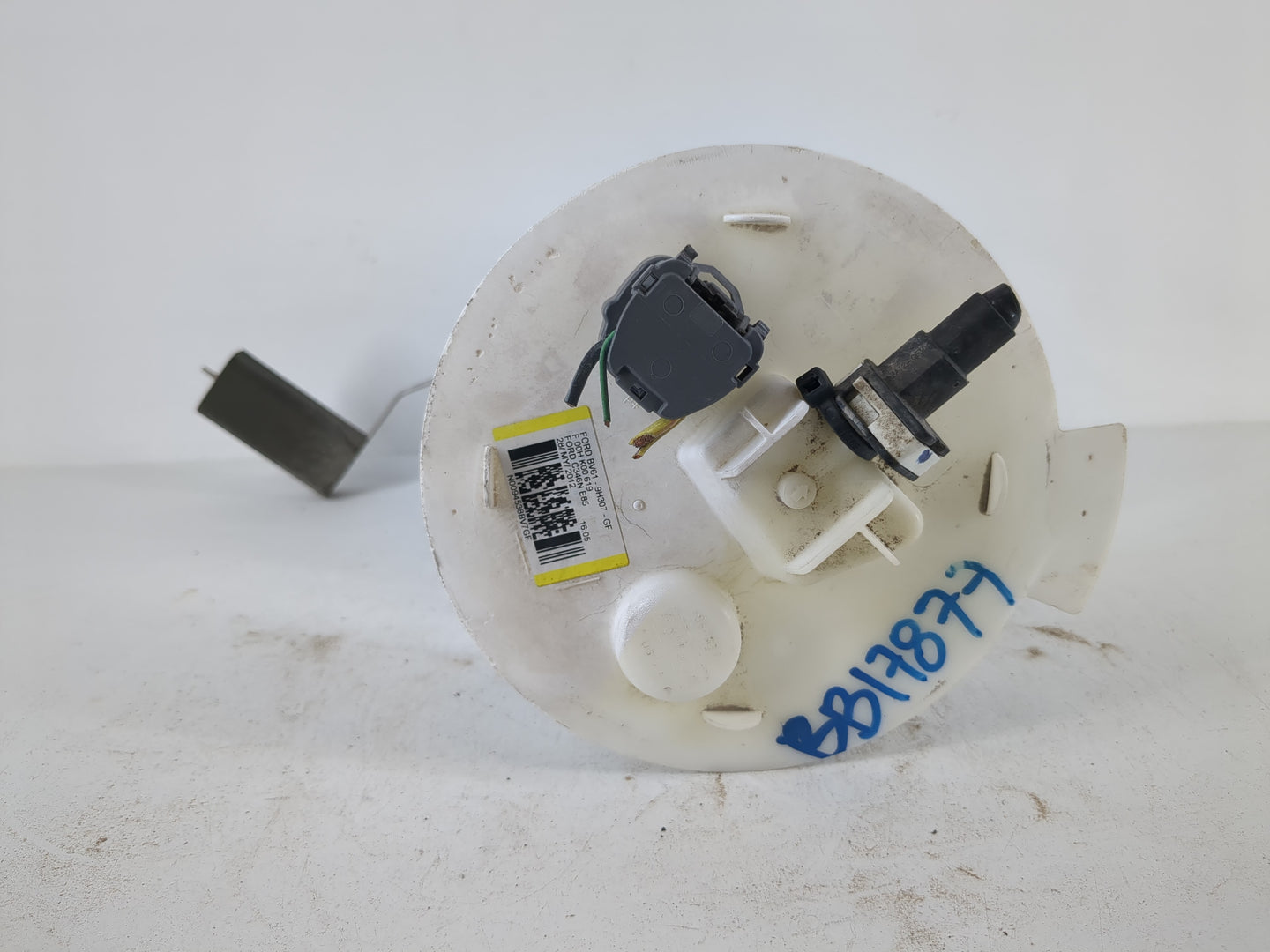 2012-2018 Ford Focus Electrical Gas Fuel Pump Assembly - Oemusedautoparts1.com