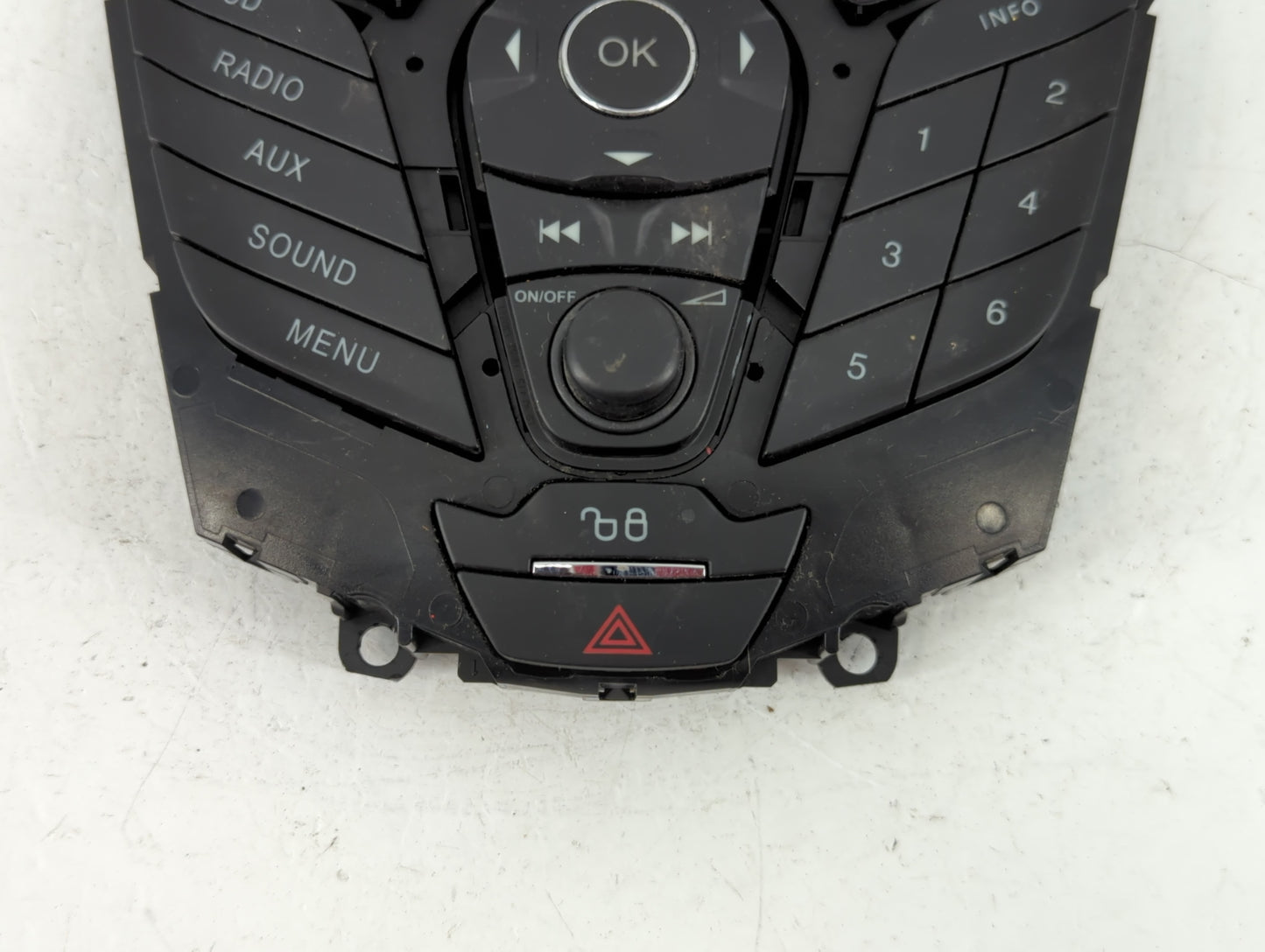 2012-2013 Ford Focus Radio AM FM Cd Player Receiver Replacement P/N:CM5T-18K811 AC Fits Fits 2012 2013 OEM Used Auto Parts -