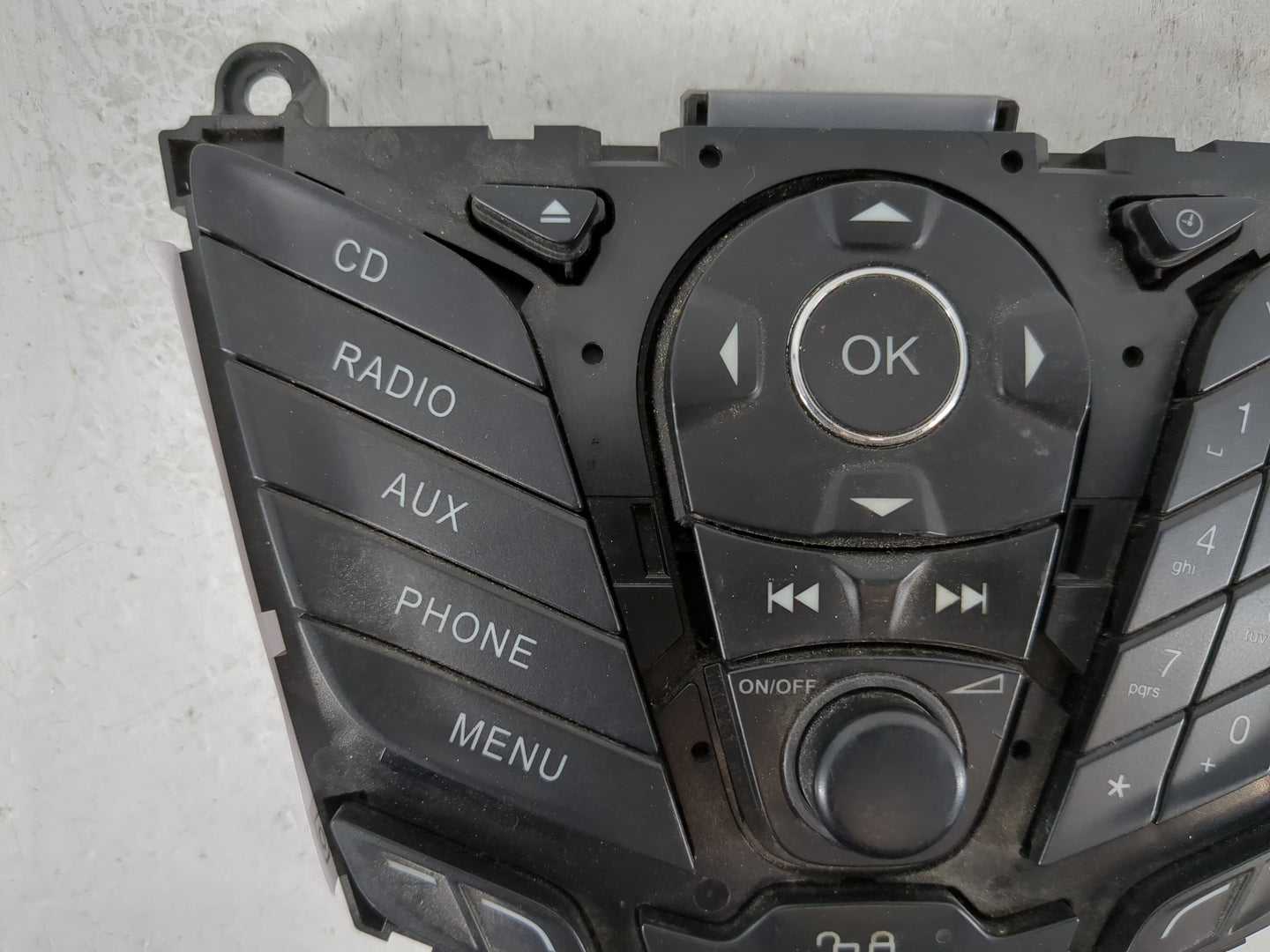 2012-2013 Ford Focus Radio AM FM Cd Player Receiver Replacement P/N:CM5T 18K811 LA Fits Fits 2012 2013 OEM Used Auto Parts -