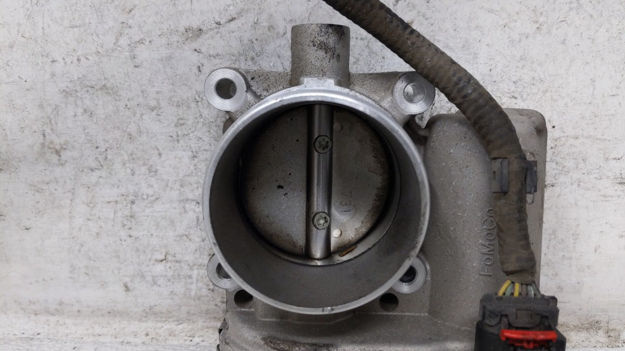 2012-2013 Ford Focus Throttle Body P/N:CM5E-9F991-AD DS7E-9F991-BB Fits Fits 2012 2013 2014 2015 2016 2017 OEM Used Auto Par