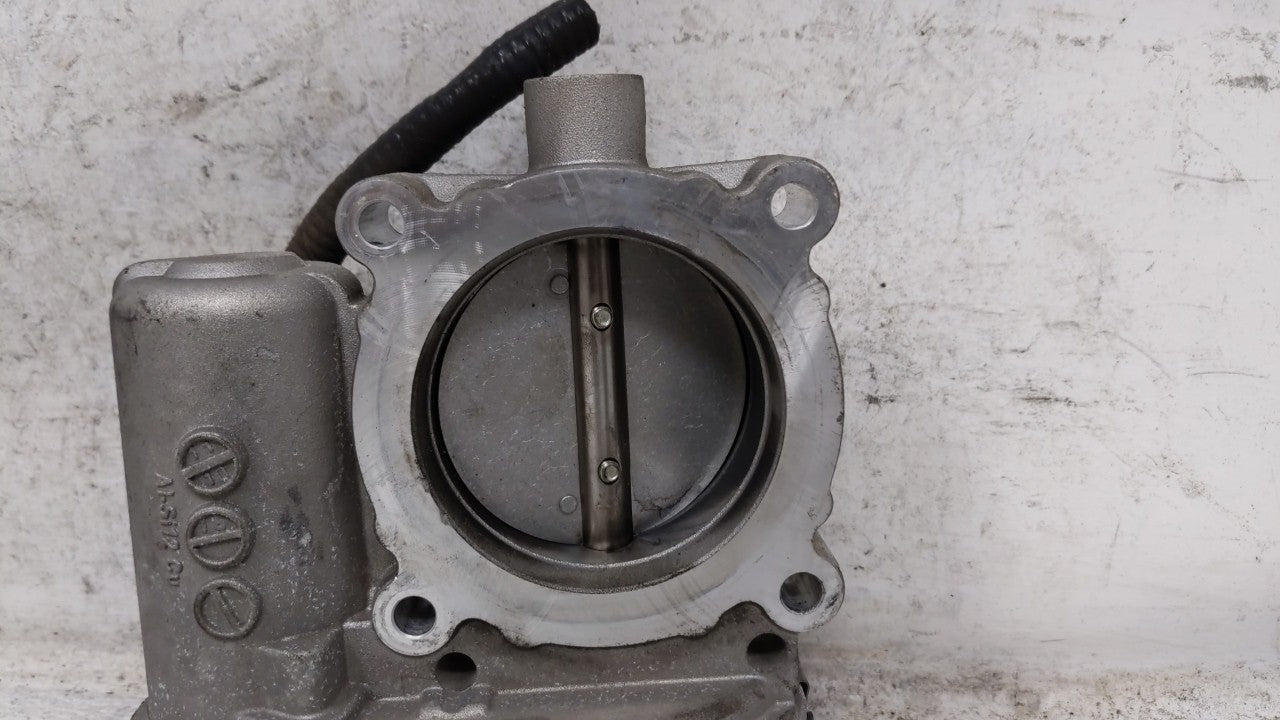 2012-2013 Ford Focus Throttle Body P/N:CM5E-9F991-AD DS7E-9F991-BB Fits Fits 2012 2013 2014 2015 2016 2017 OEM Used Auto Par