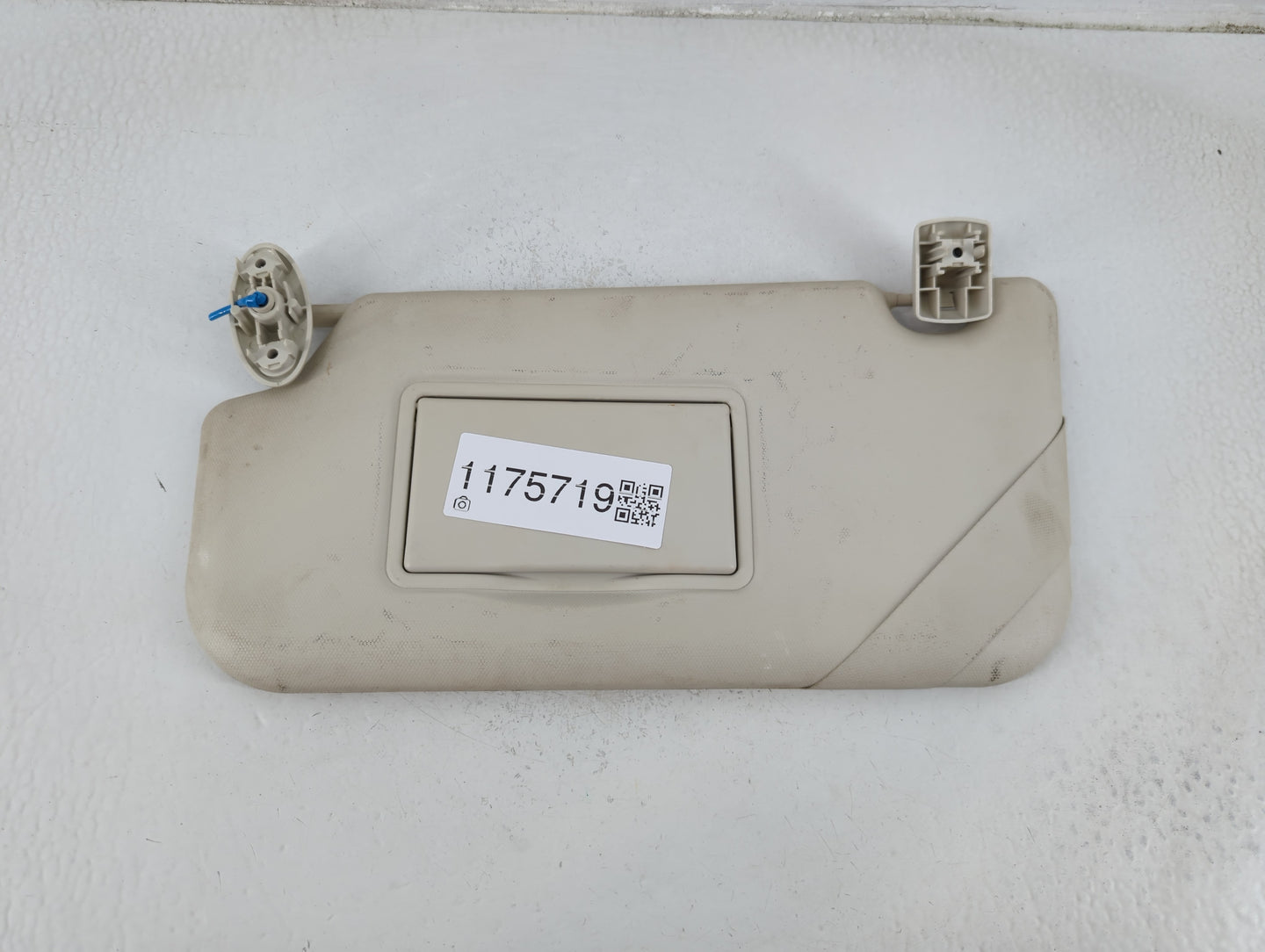 2012-2014 Ford Focus Sun Visor Shade Replacement Driver Left Mirror Fits Fits 2012 2013 2014 OEM Used Auto Parts - Oemusedau