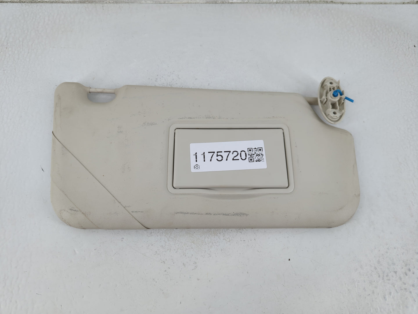 2012-2013 Ford Focus Sun Visor Shade Replacement Passenger Right Mirror Fits Fits 2012 2013 OEM Used Auto Parts - Oemusedaut