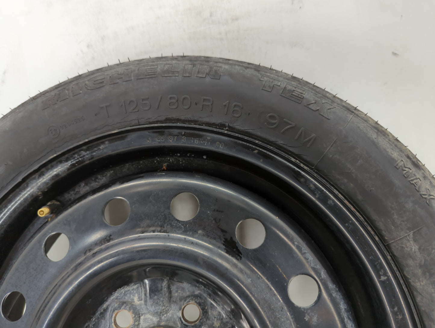 2012-2018 Ford Focus Spare Donut Tire Wheel Rim Oem - Oemusedautoparts1.com