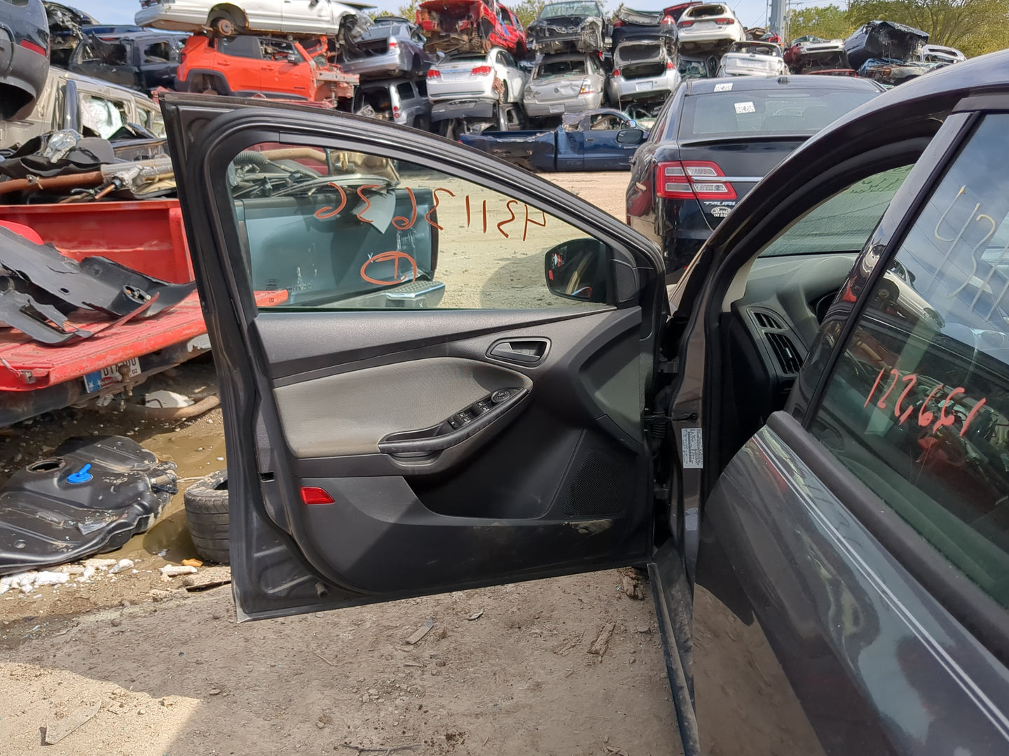 2012-2014 Ford Focus Driver Front Door Oem 1185686 - Oemusedautoparts1.com