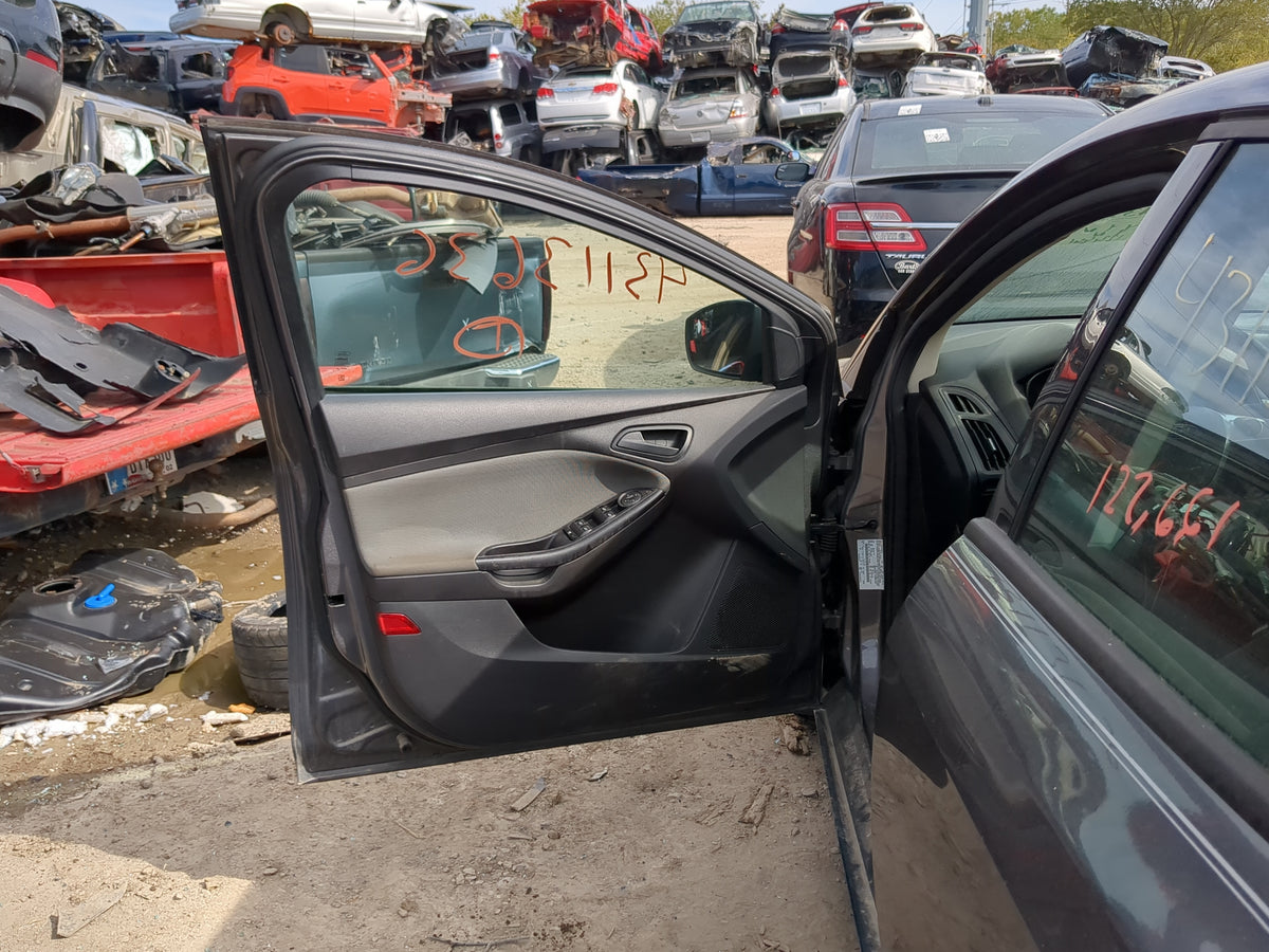 2012-2014 Ford Focus Driver Front Door Oem 1185686 - Oemusedautoparts1.com