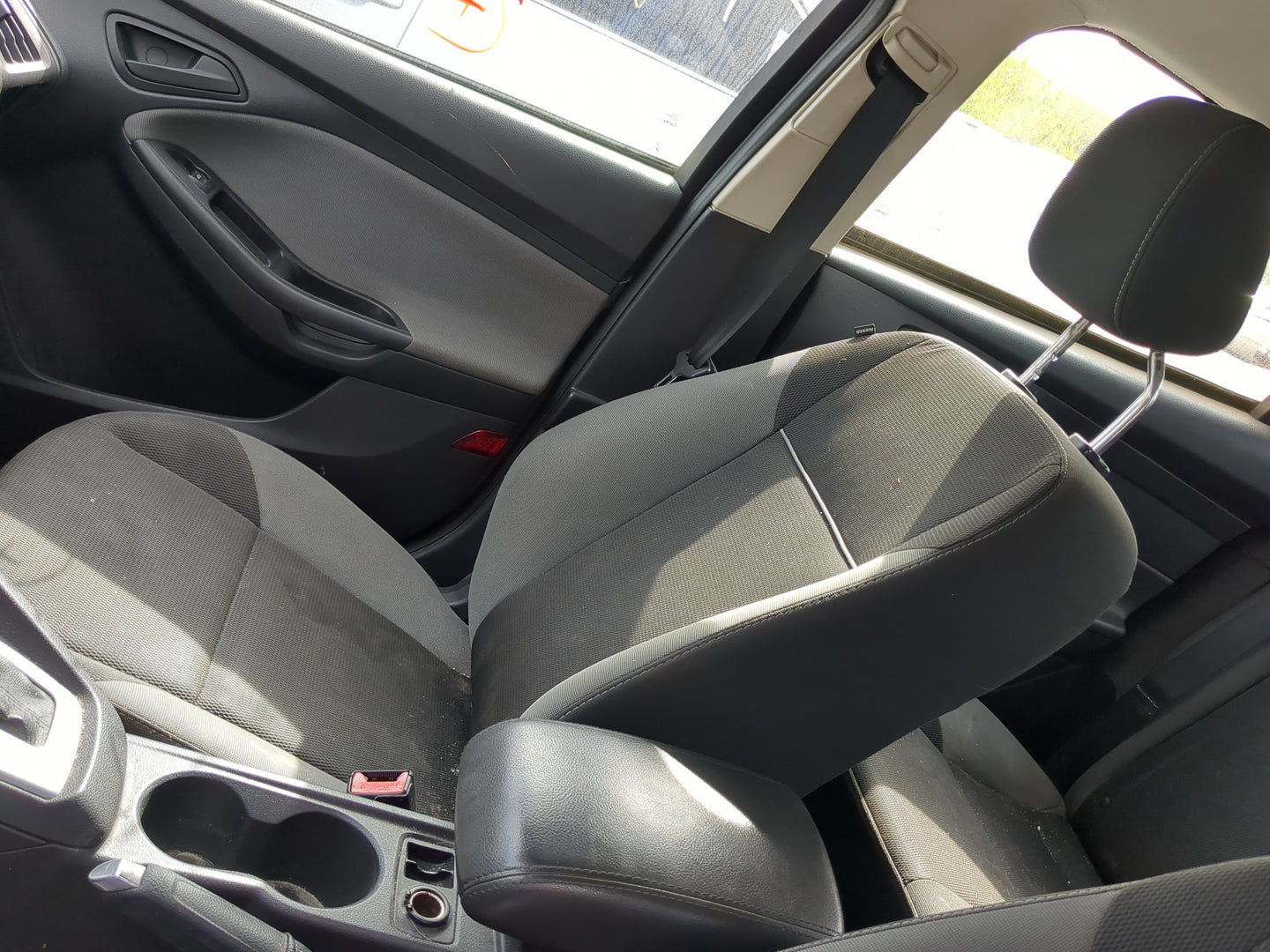2012-2012 Ford Focus Passenger Front Seat Oem 1185775 - Oemusedautoparts1.com