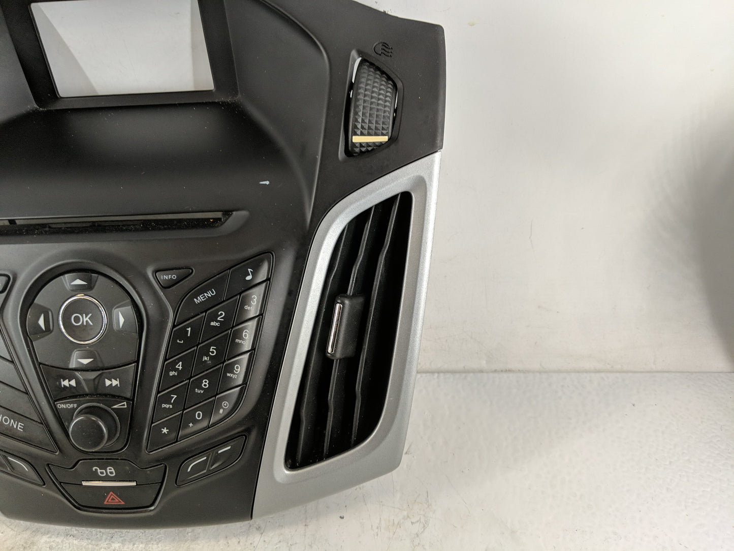 2012-2013 Ford Focus Radio Control Panel - Oemusedautoparts1.com