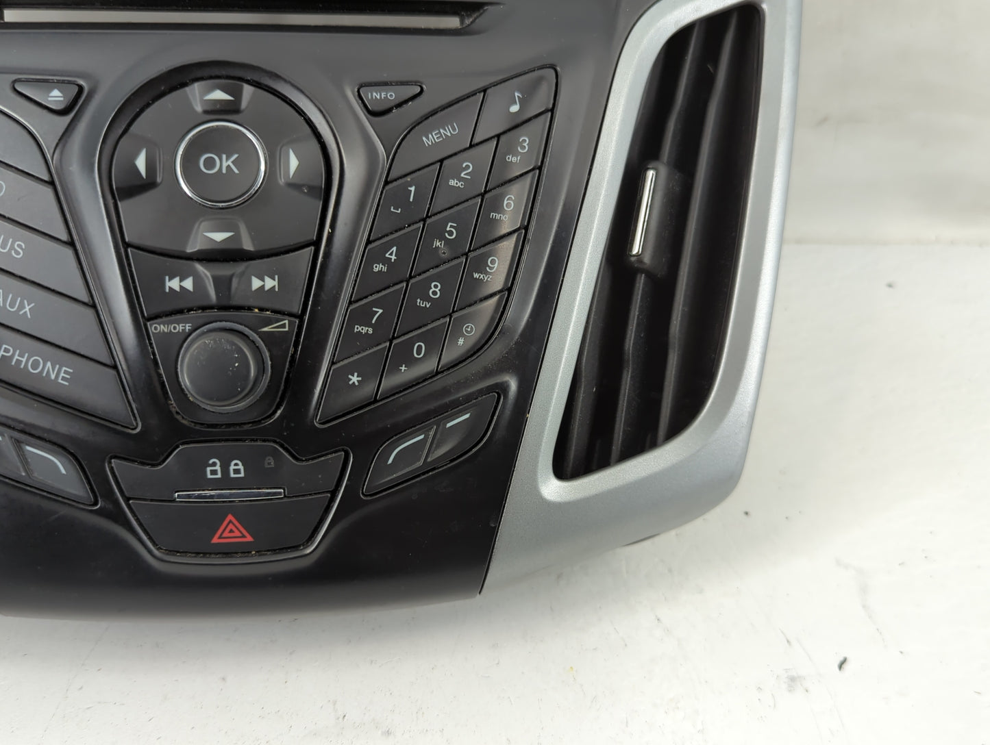 2012-2013 Ford Focus Radio Control Panel - Oemusedautoparts1.com