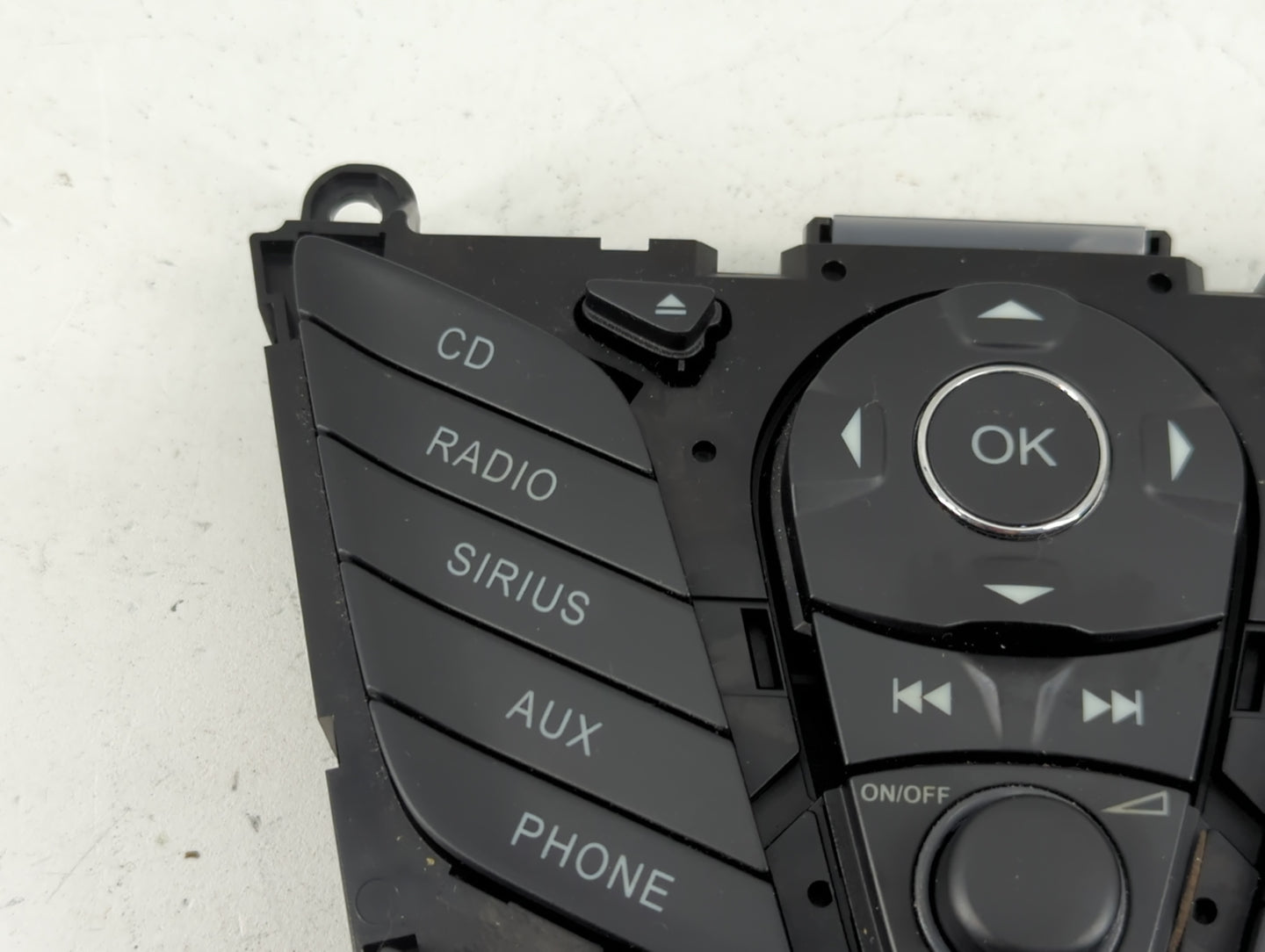 2012 Ford Focus Radio AM FM Cd Player Receiver Replacement P/N:CM5T18K811KC Fits OEM Used Auto Parts - Oemusedautoparts1.com