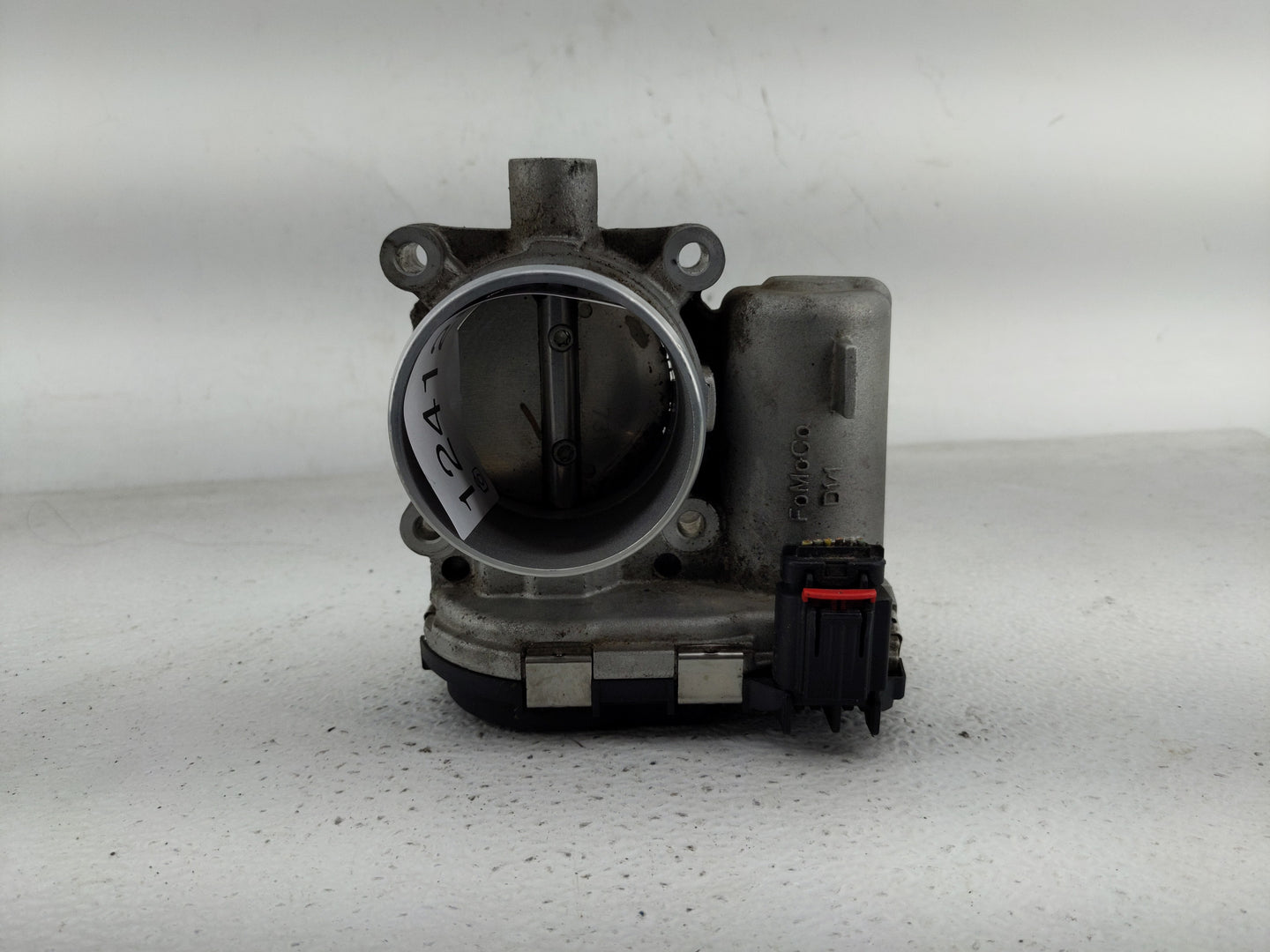 2012-2013 Ford Focus Throttle Body P/N:0 280 750 585 Fits Fits 2012 2013 2014 2015 2016 2017 OEM Used Auto Parts - Oemusedau