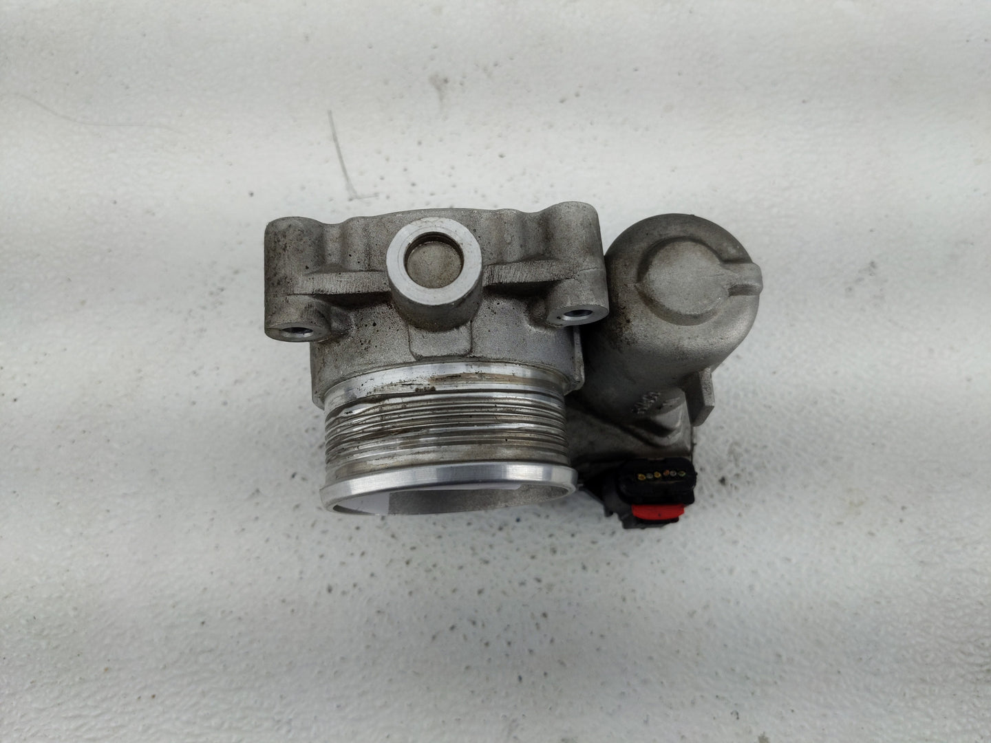 2012-2013 Ford Focus Throttle Body P/N:0 280 750 585 Fits Fits 2012 2013 2014 2015 2016 2017 OEM Used Auto Parts - Oemusedau