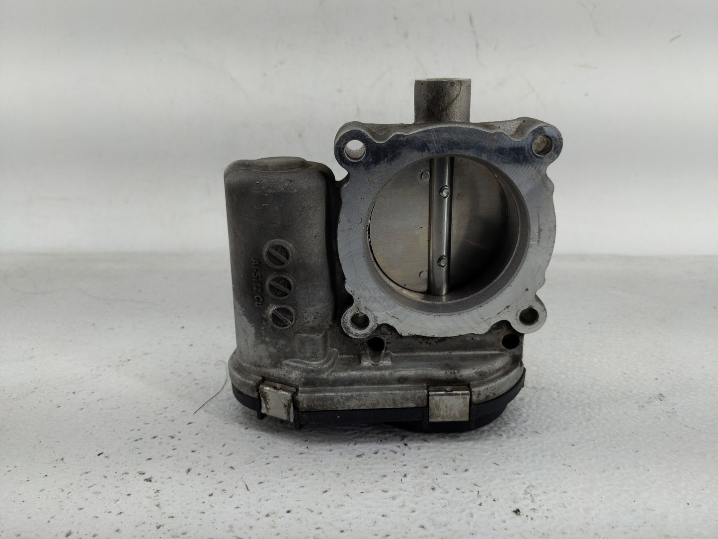 2012-2013 Ford Focus Throttle Body P/N:0 280 750 585 Fits Fits 2012 2013 2014 2015 2016 2017 OEM Used Auto Parts - Oemusedau