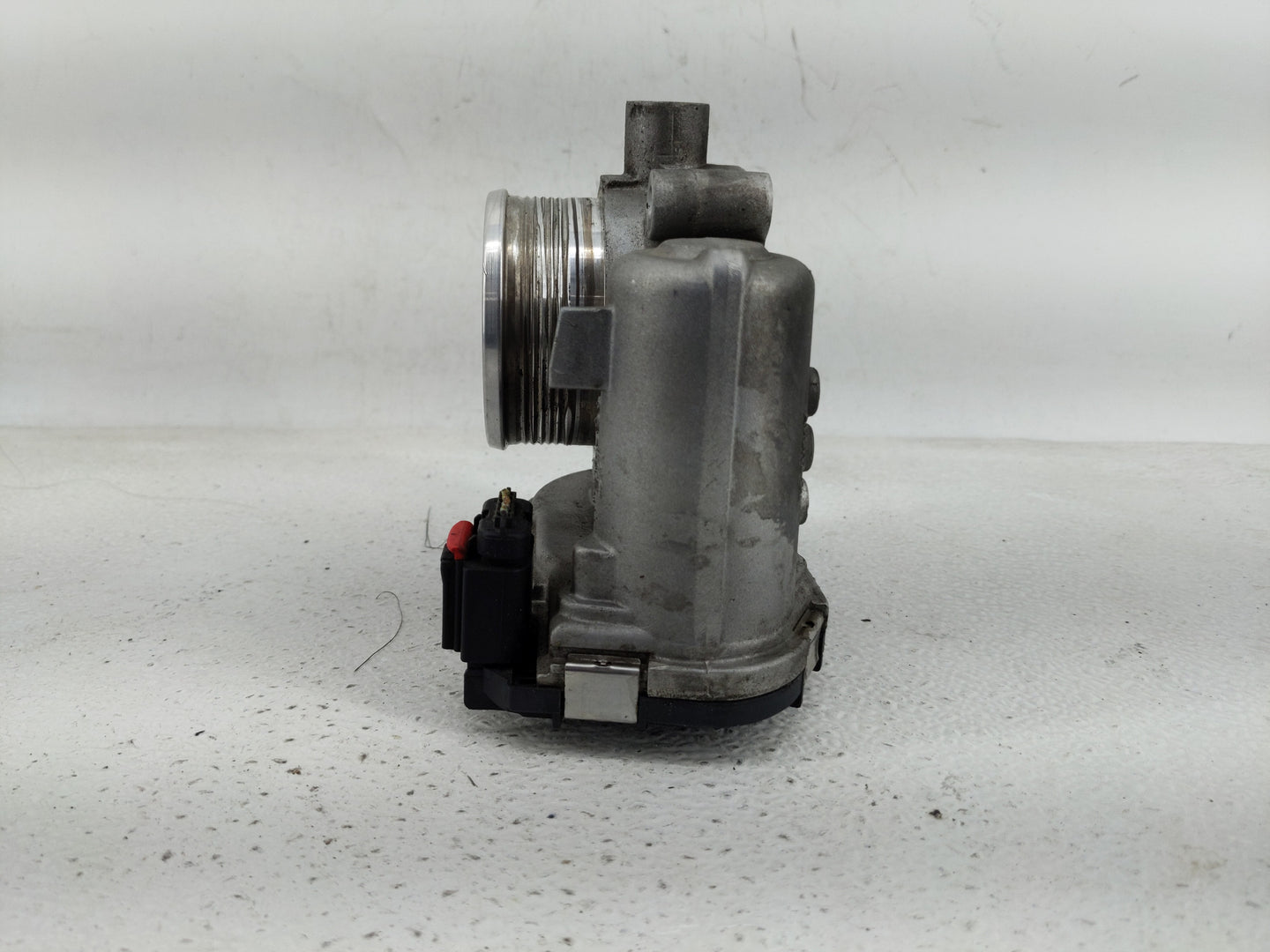 2012-2013 Ford Focus Throttle Body P/N:0 280 750 585 Fits Fits 2012 2013 2014 2015 2016 2017 OEM Used Auto Parts - Oemusedau