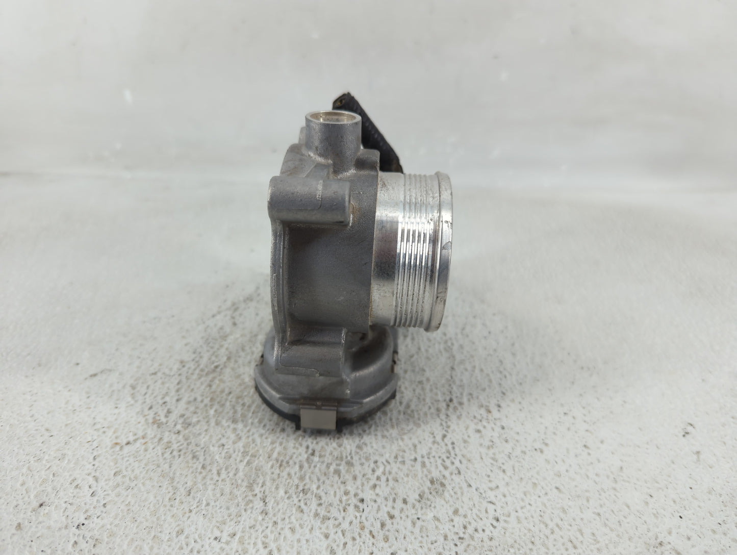 2012-2013 Ford Focus Throttle Body P/N:DS7E-9F991-BB Fits Fits 2012 2013 2014 2015 2016 2017 OEM Used Auto Parts - Oemusedau