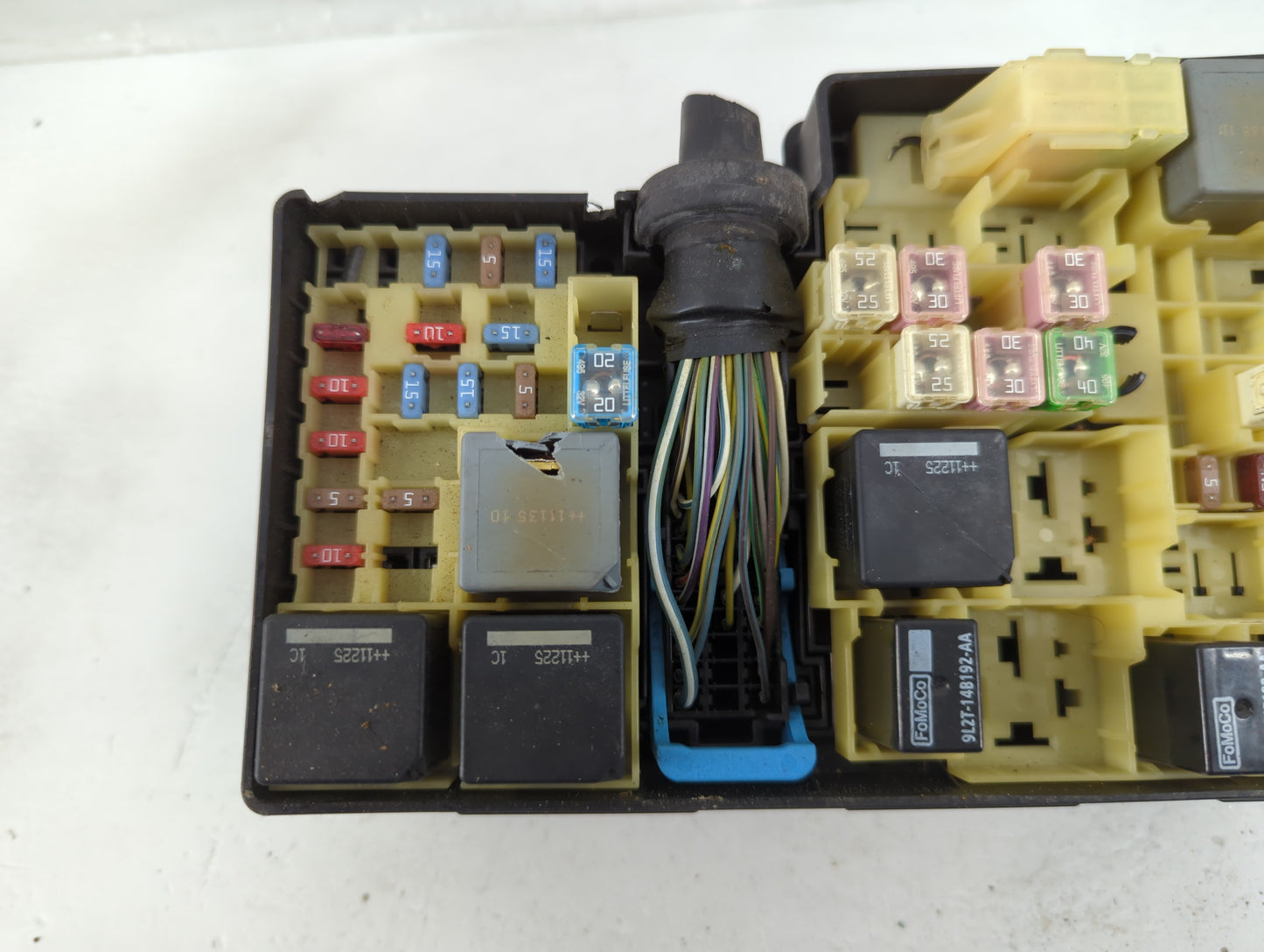 2012-2014 Ford Focus Fusebox Fuse Box Panel Relay Module Fits Fits 2012 2013 2014 OEM Used Auto Parts - Oemusedautoparts1.co