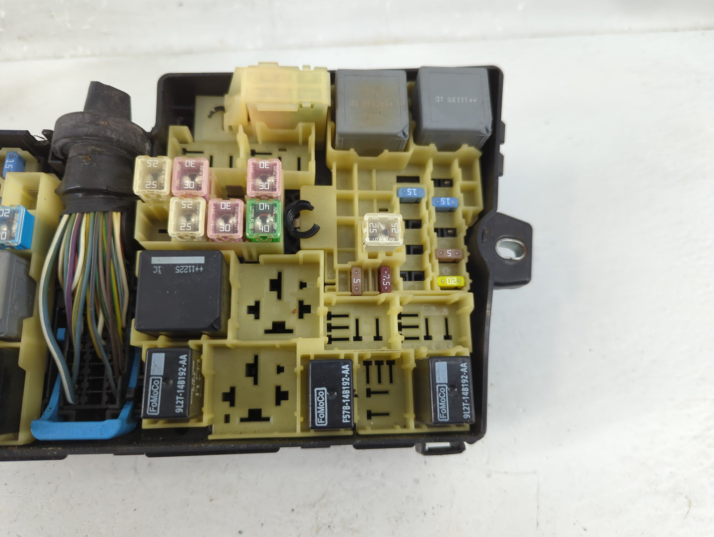 2012-2014 Ford Focus Fusebox Fuse Box Panel Relay Module Fits Fits 2012 2013 2014 OEM Used Auto Parts - Oemusedautoparts1.co