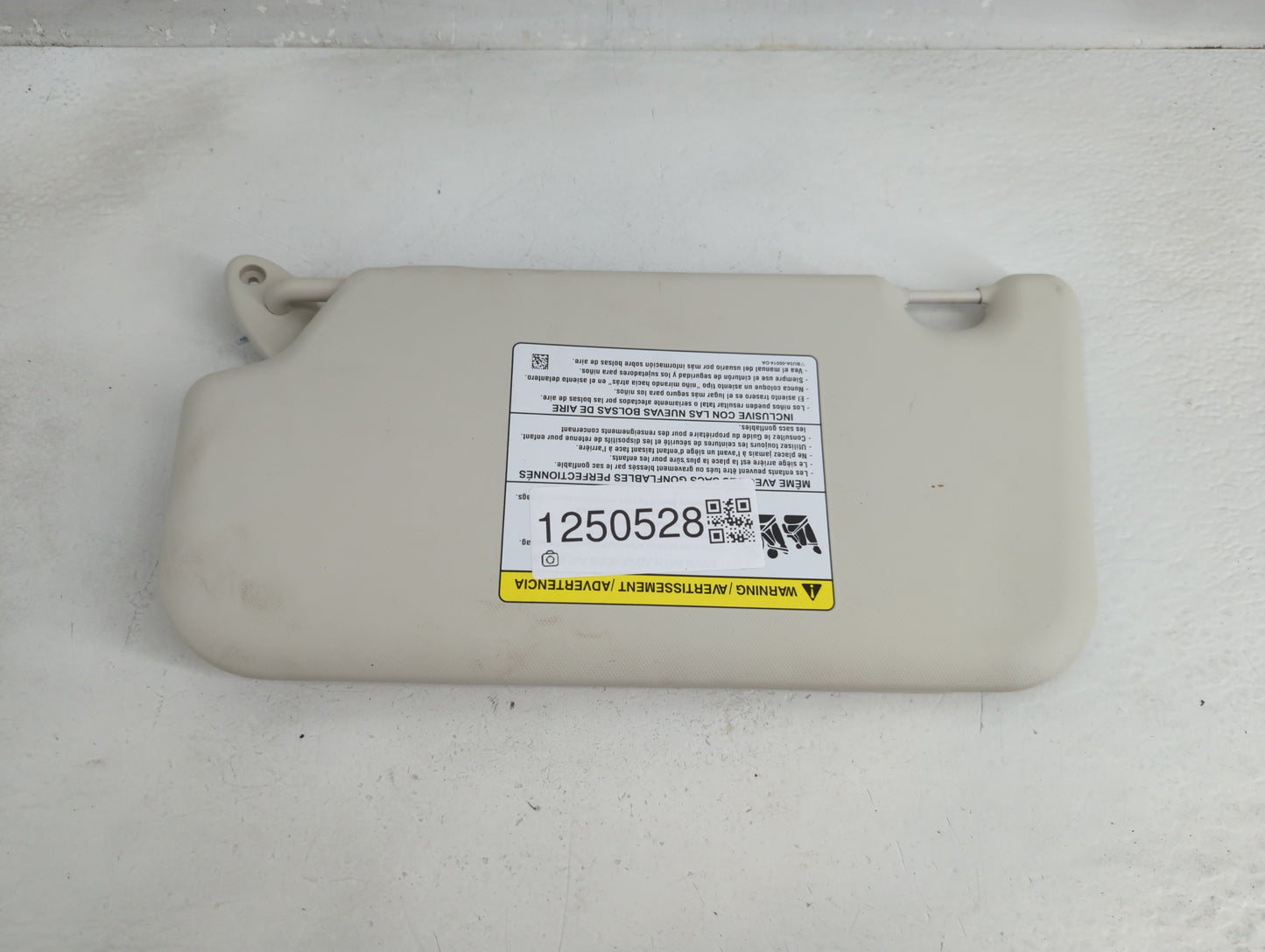 2012-2013 Ford Focus Sun Visor Shade Replacement Passenger Right Mirror Fits Fits 2012 2013 OEM Used Auto Parts - Oemusedaut