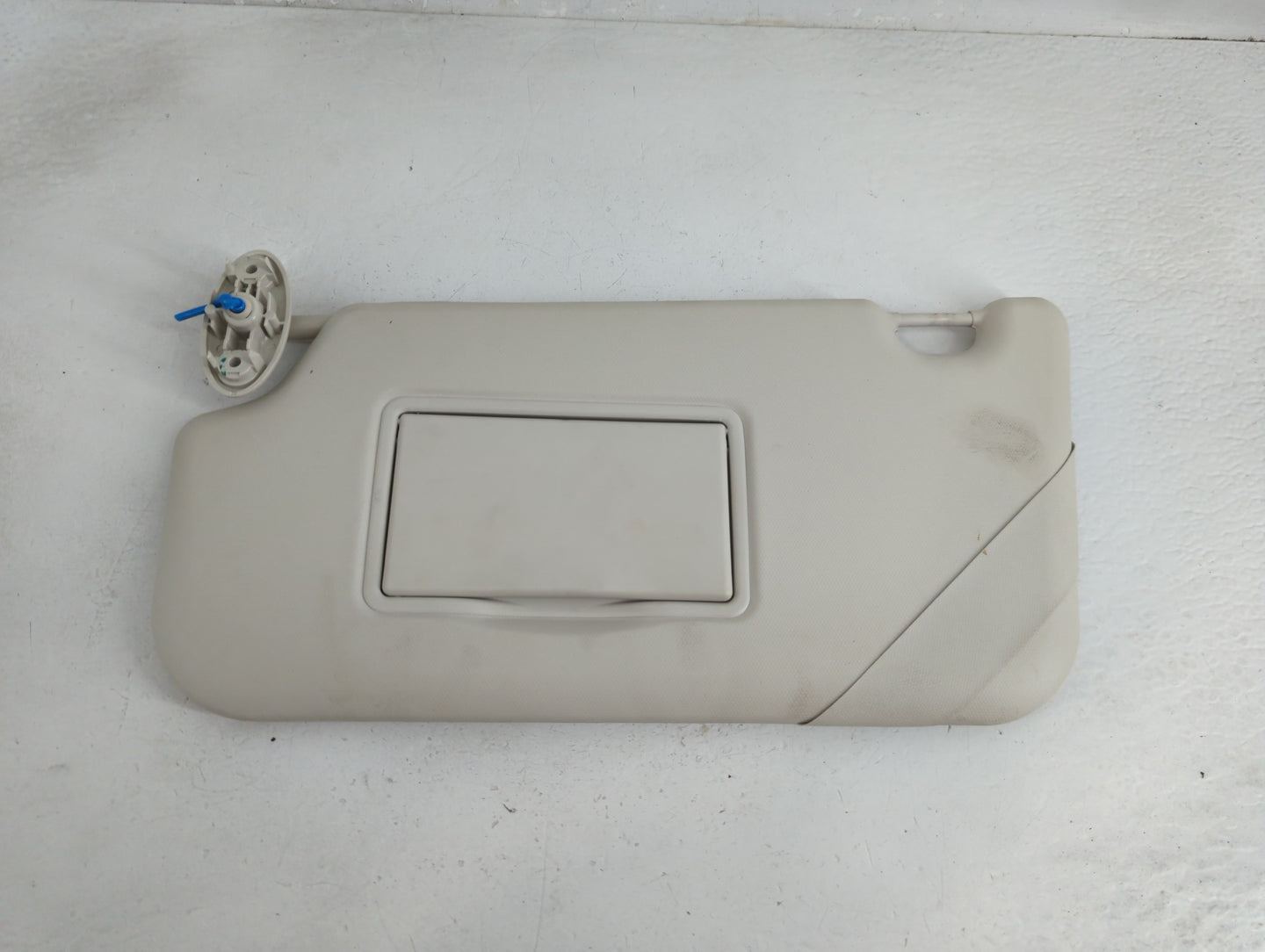 2012-2014 Ford Focus Sun Visor Shade Replacement Driver Left Mirror Fits Fits 2012 2013 2014 OEM Used Auto Parts - Oemusedau