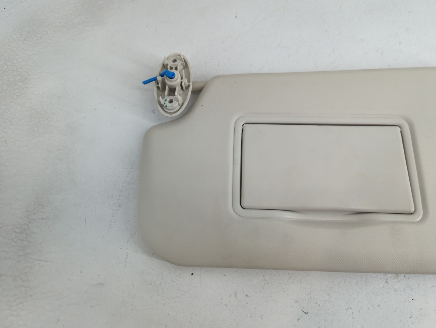 2012-2014 Ford Focus Sun Visor Shade Replacement Driver Left Mirror Fits Fits 2012 2013 2014 OEM Used Auto Parts - Oemusedau