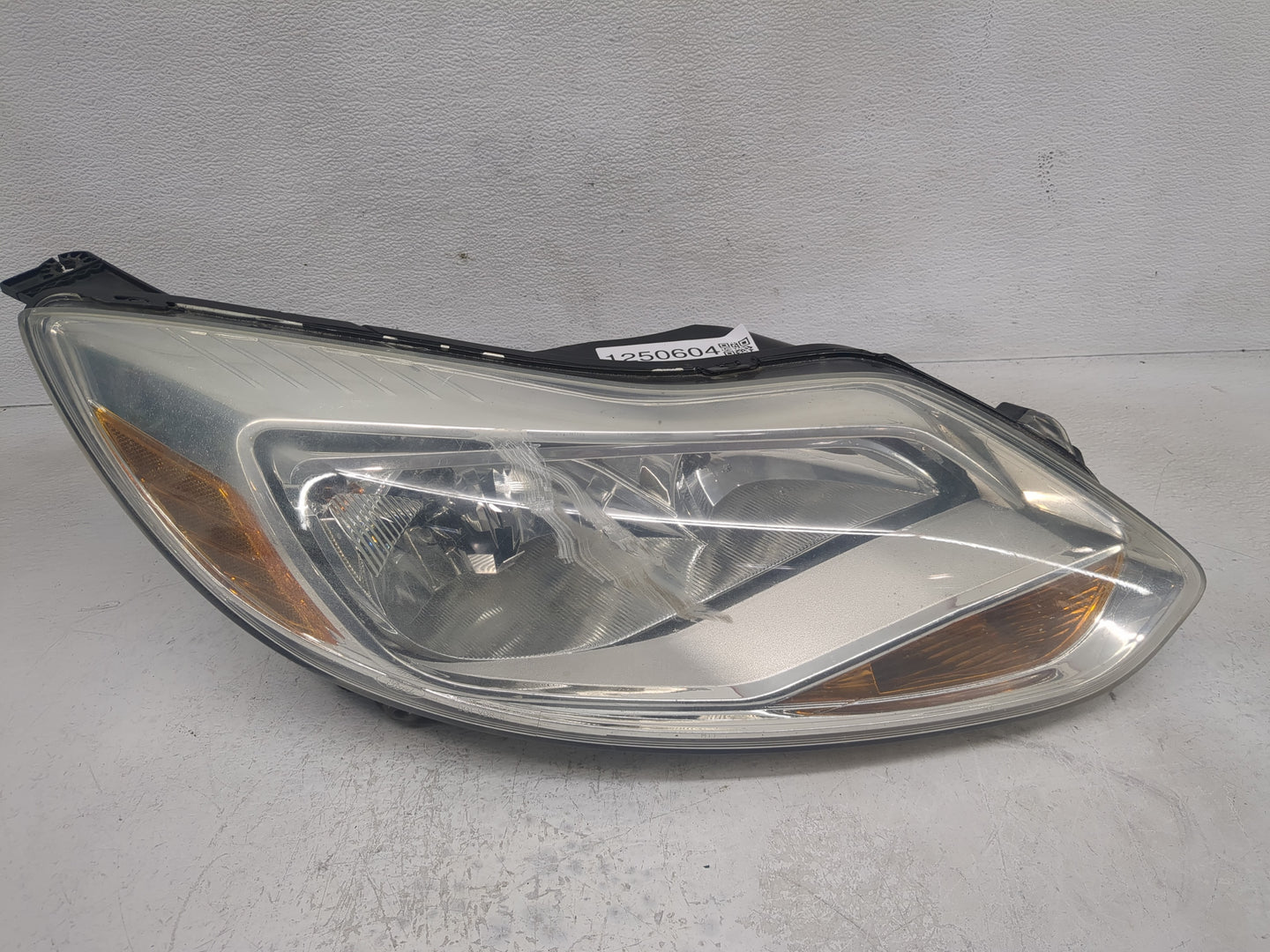 2012-2014 Ford Focus Passenger Right Oem Head Light Headlight Lamp - Oemusedautoparts1.com