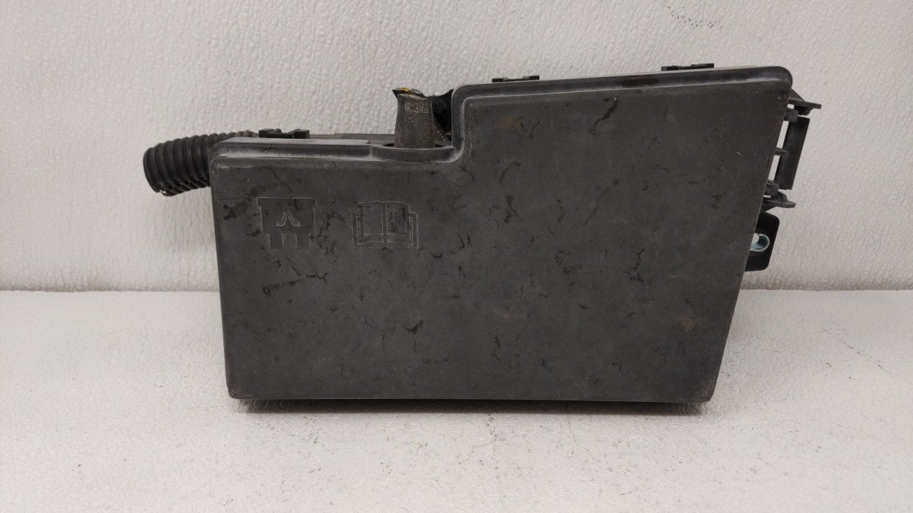 2012-2014 Ford Focus Fusebox Fuse Box Panel Relay Module P/N:AV6T-14A142-AB AV6T-14A142-AA, FU4T-14K733 Fits Fits 2012 2013 