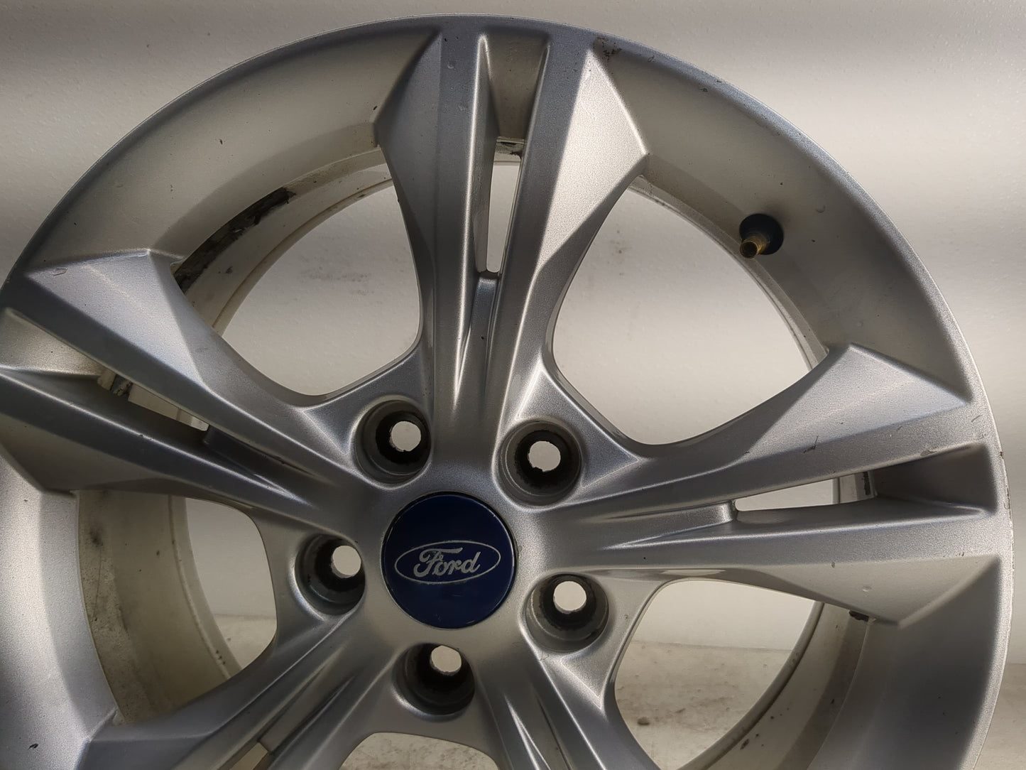 2012-2014 Ford Focus Oem Wheel Rim 1264377 - Oemusedautoparts1.com