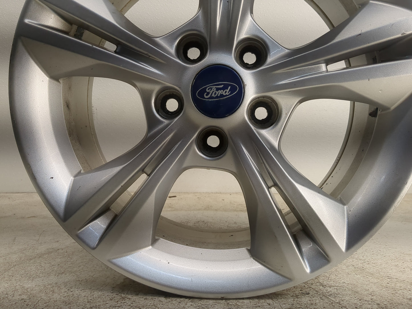2012-2014 Ford Focus Oem Wheel Rim 1264377 - Oemusedautoparts1.com
